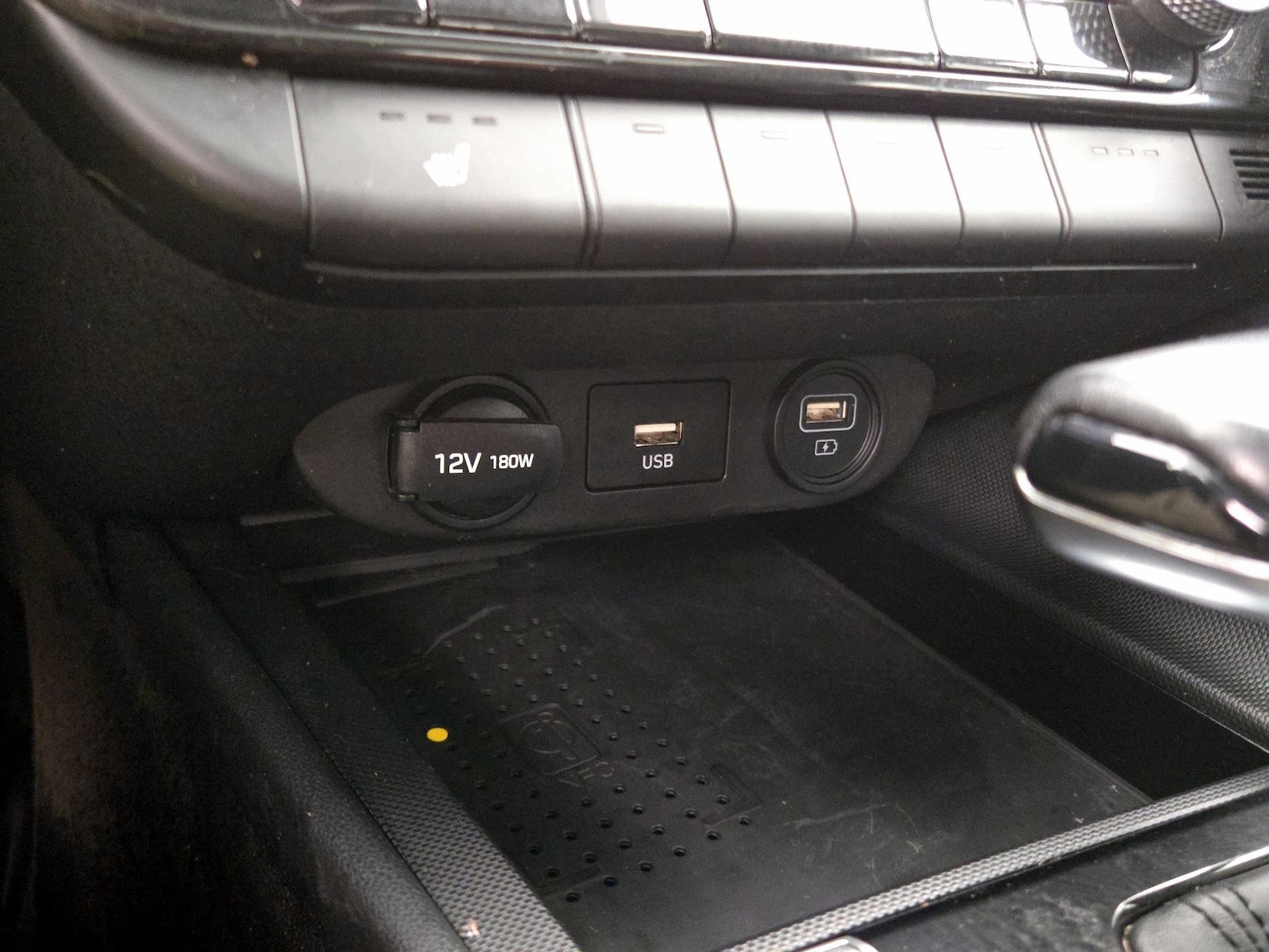 2021 Hyundai Elantra Limited - Photo 20