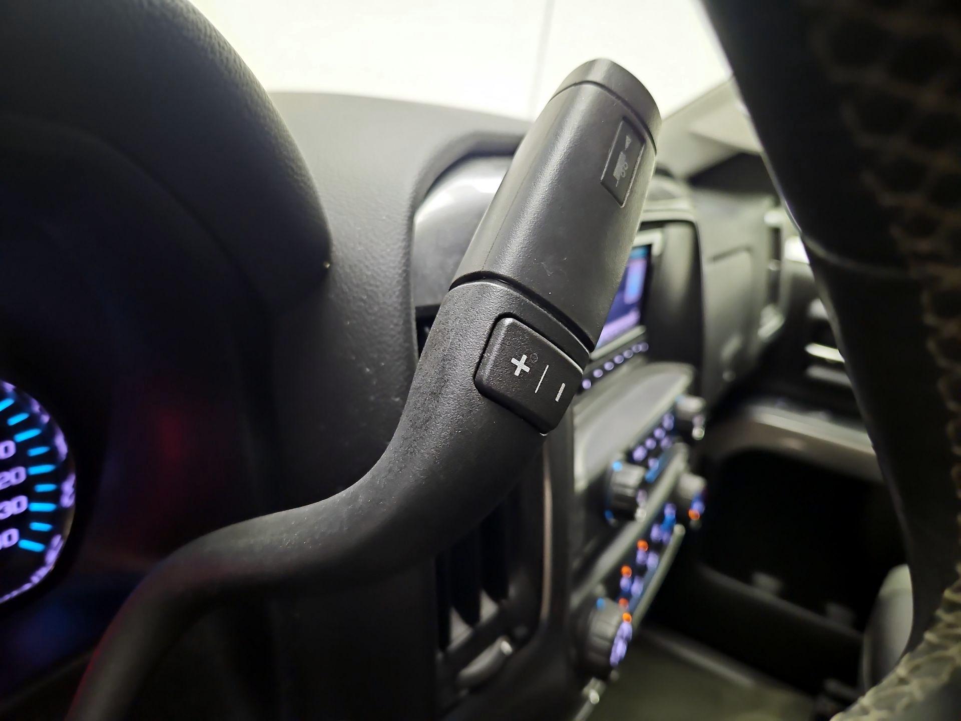 Thumbnail: 2015 Chevrolet Silverado 1500 - 16
