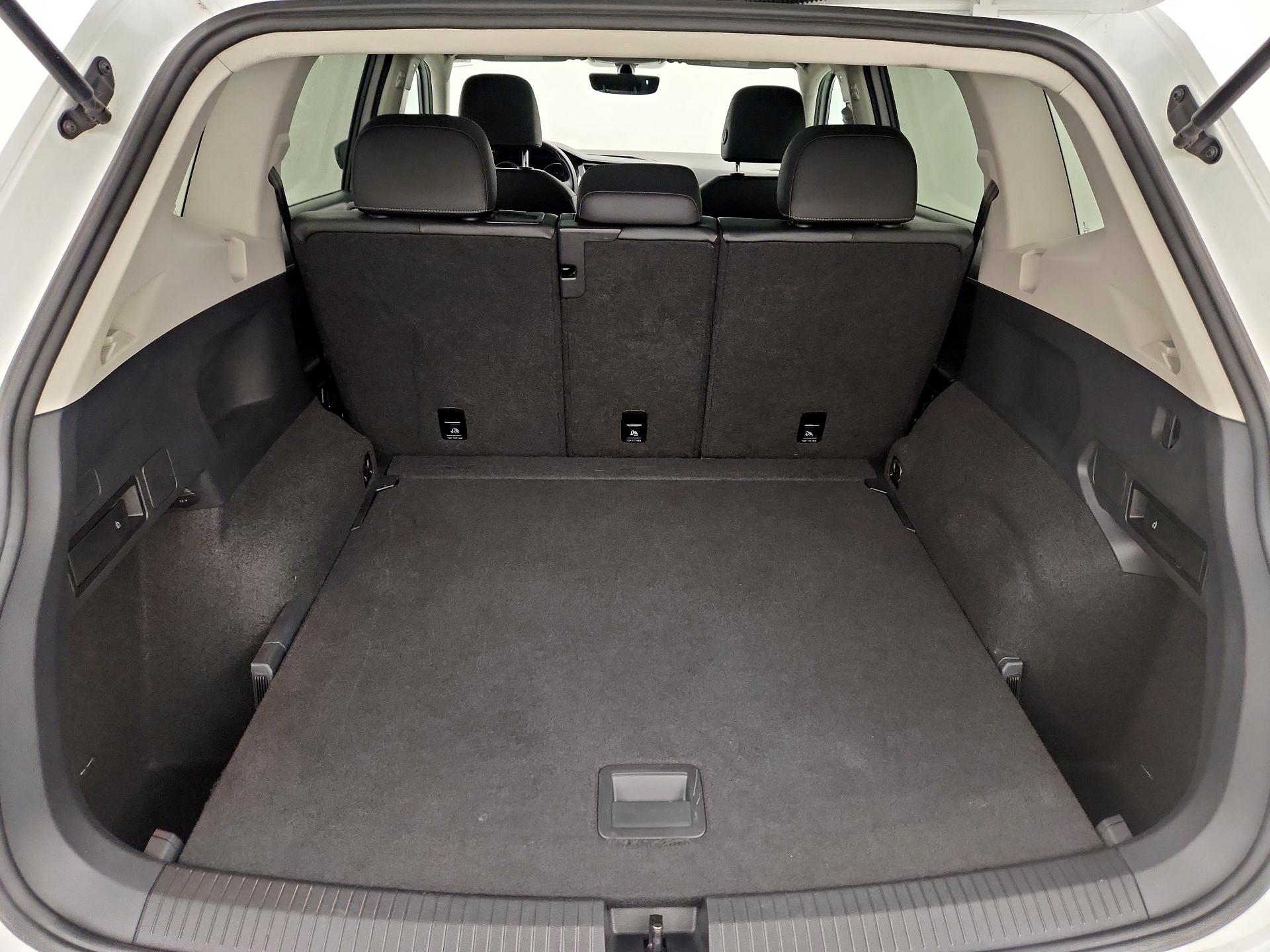 Thumbnail: 2019 Volkswagen Tiguan - 20
