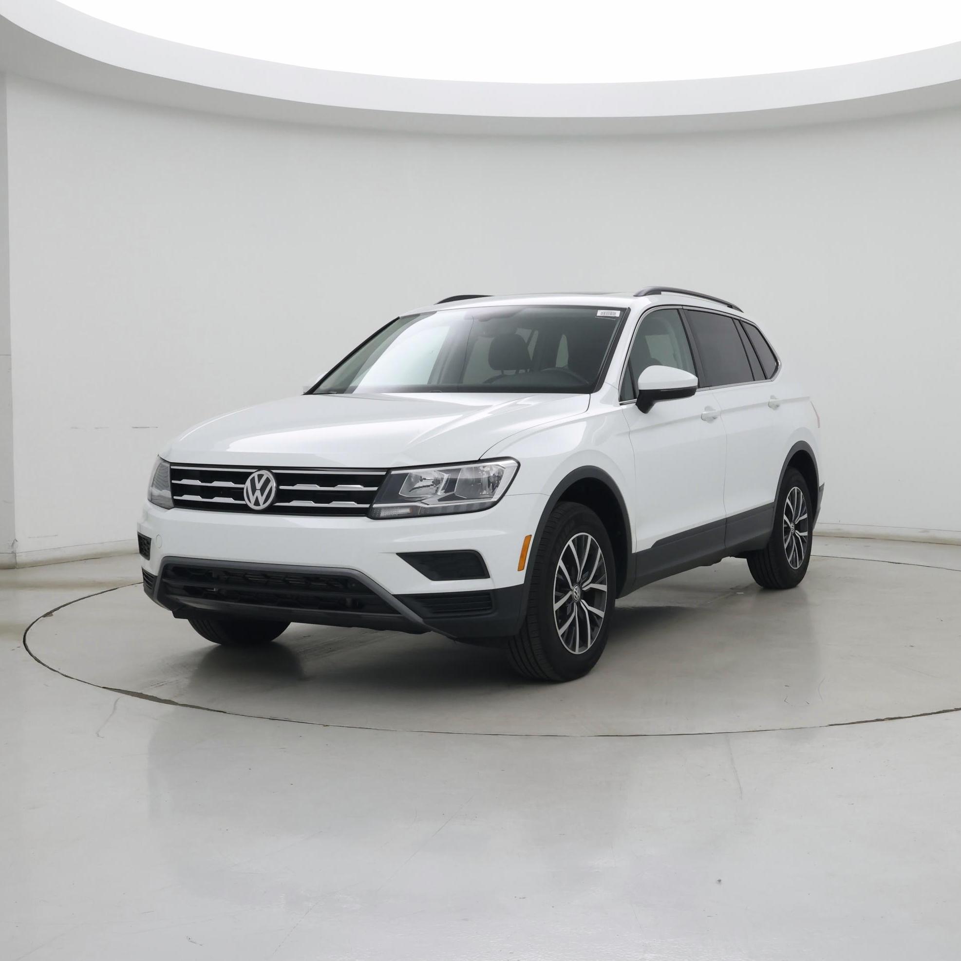 Thumbnail: 2019 Volkswagen Tiguan - 4