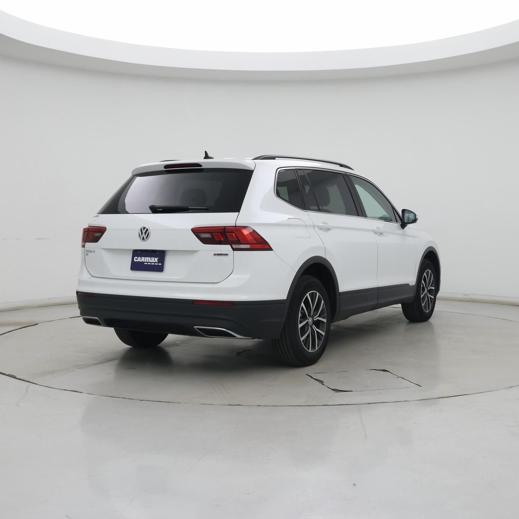 Thumbnail: 2019 Volkswagen Tiguan - 8