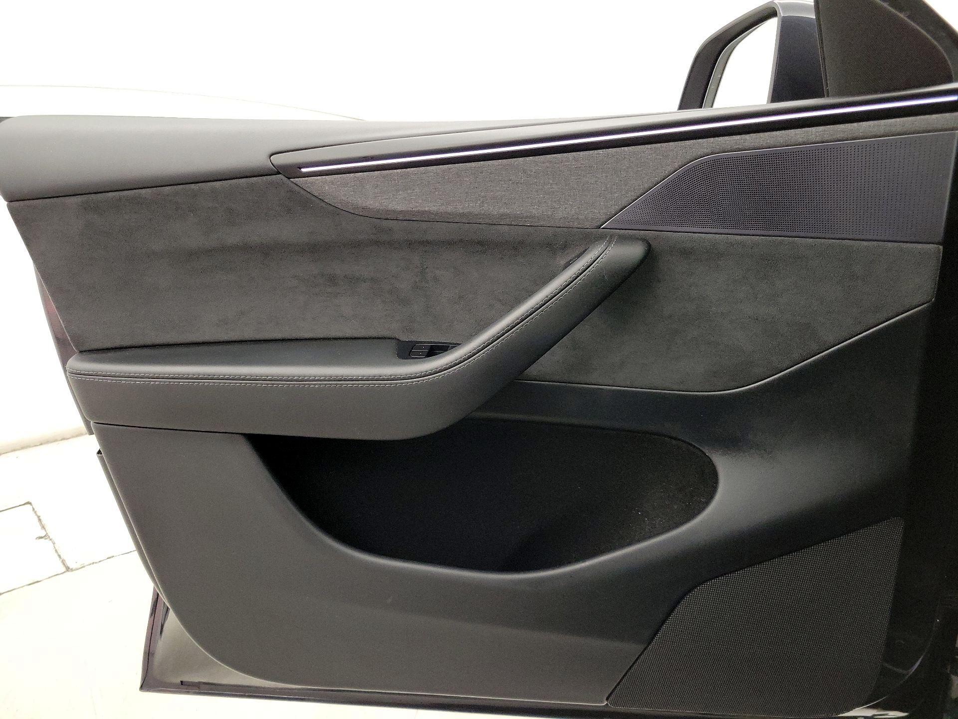Thumbnail: 2026 Tesla Model Y - 12