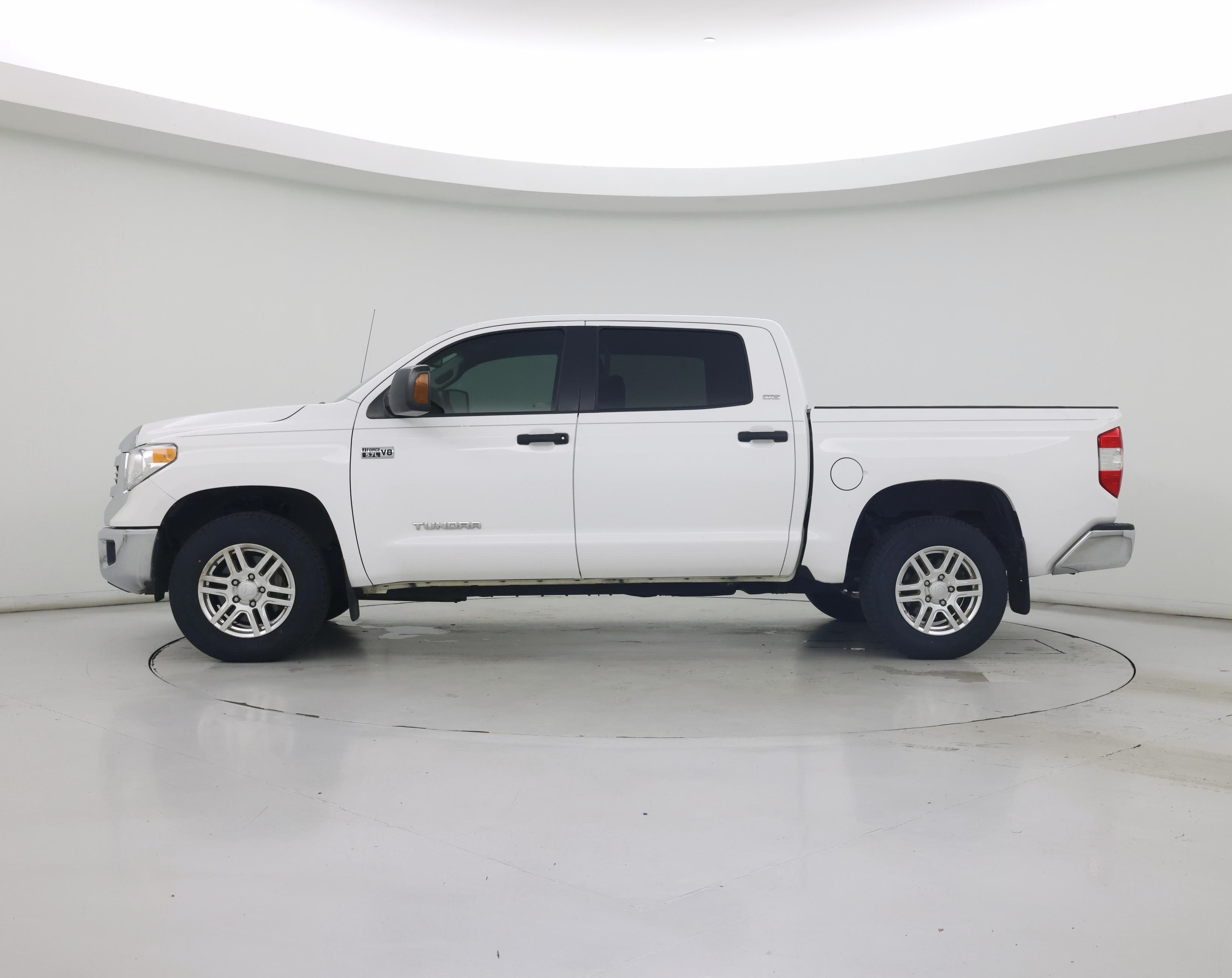 Thumbnail: 2017 Toyota Tundra - 3