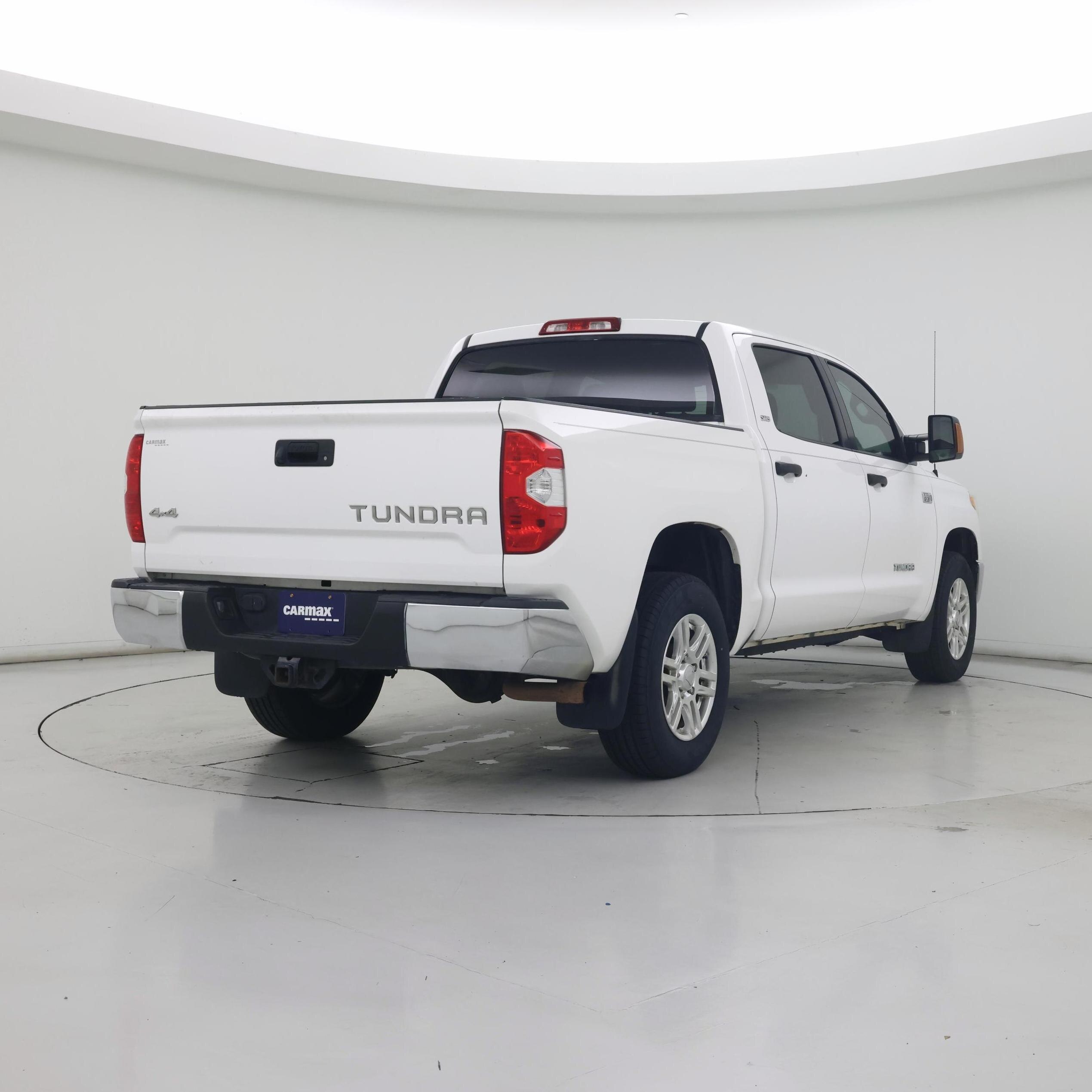 Thumbnail: 2017 Toyota Tundra - 8