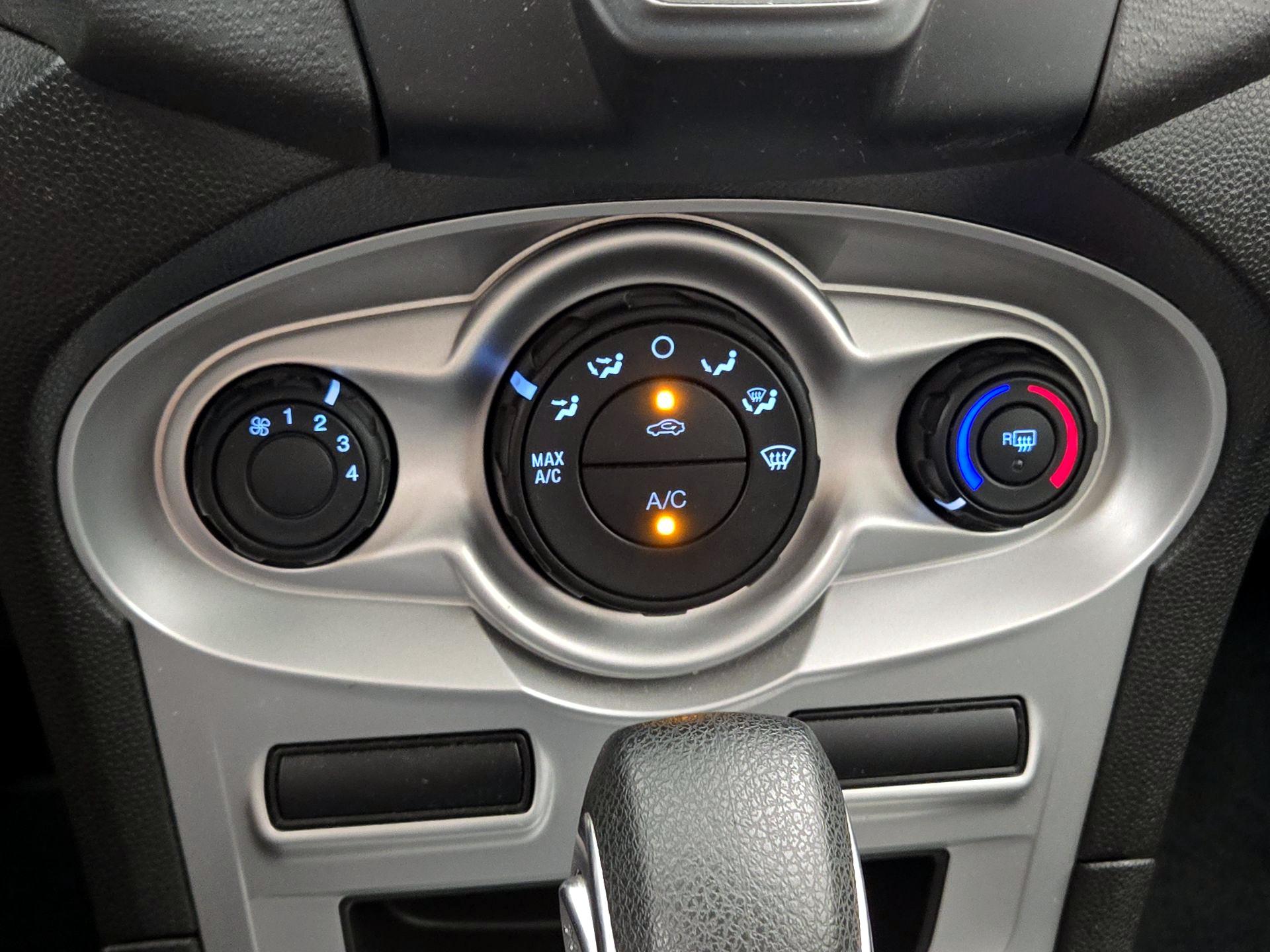 Thumbnail: 2019 Ford Fiesta - 16