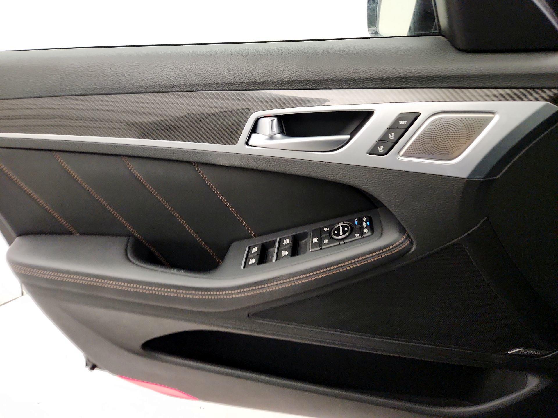 Thumbnail: 2018 Genesis G80 - 12