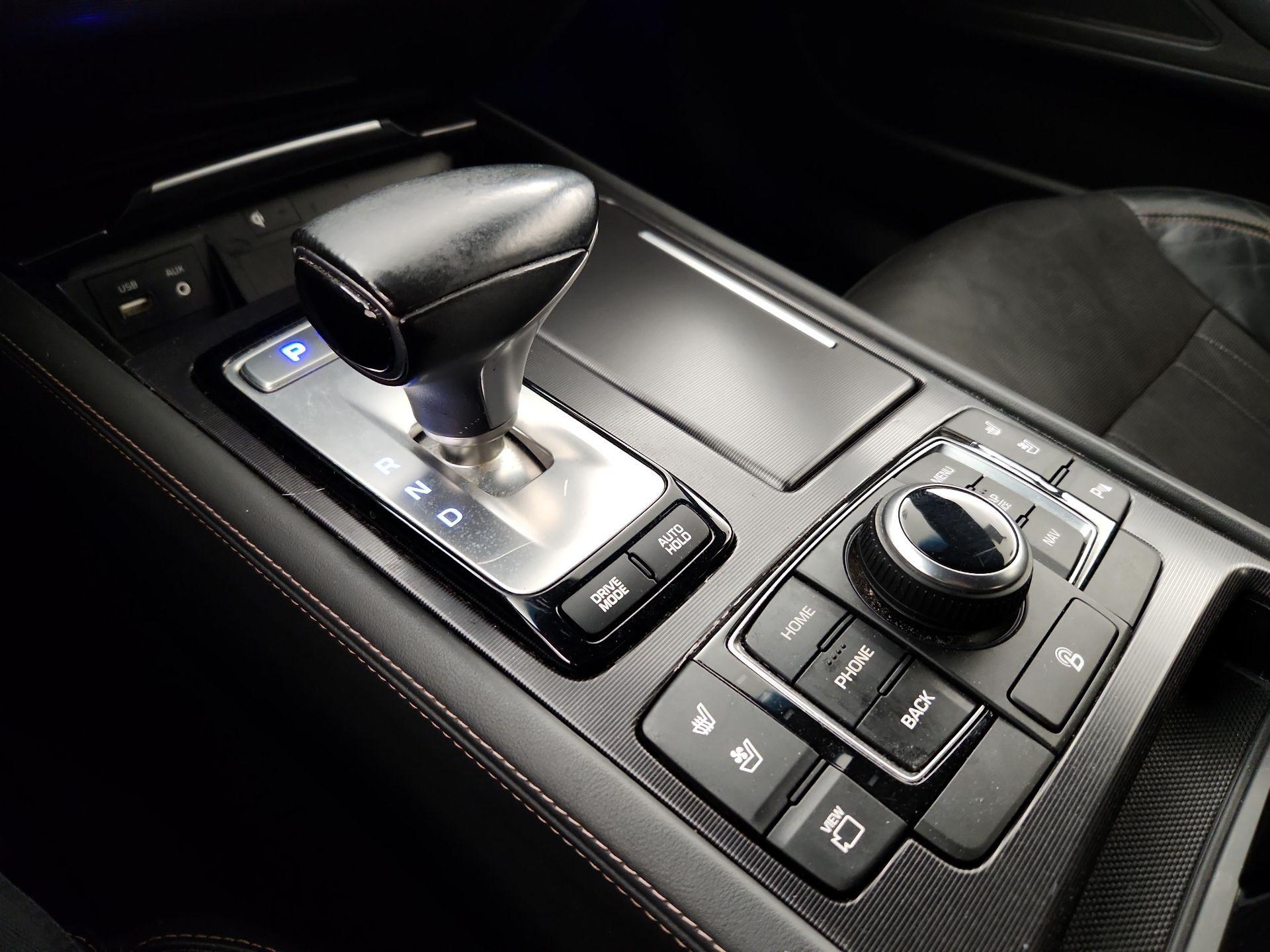 Thumbnail: 2018 Genesis G80 - 18