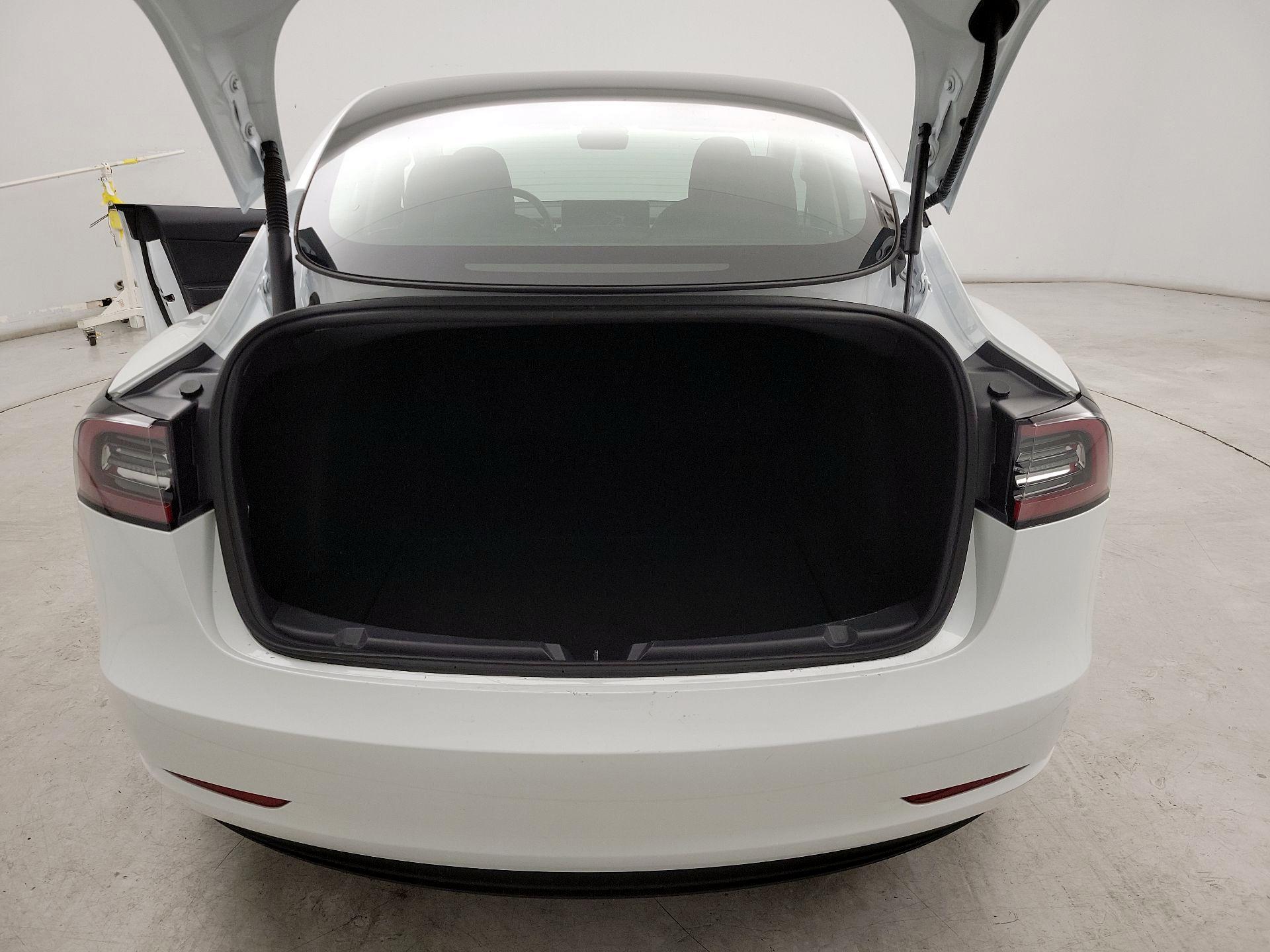 Thumbnail: 2023 Tesla Model 3 - 20