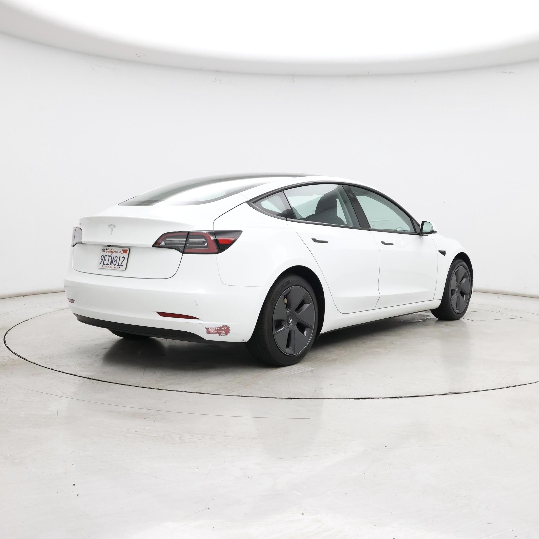 Thumbnail: 2023 Tesla Model 3 - 8