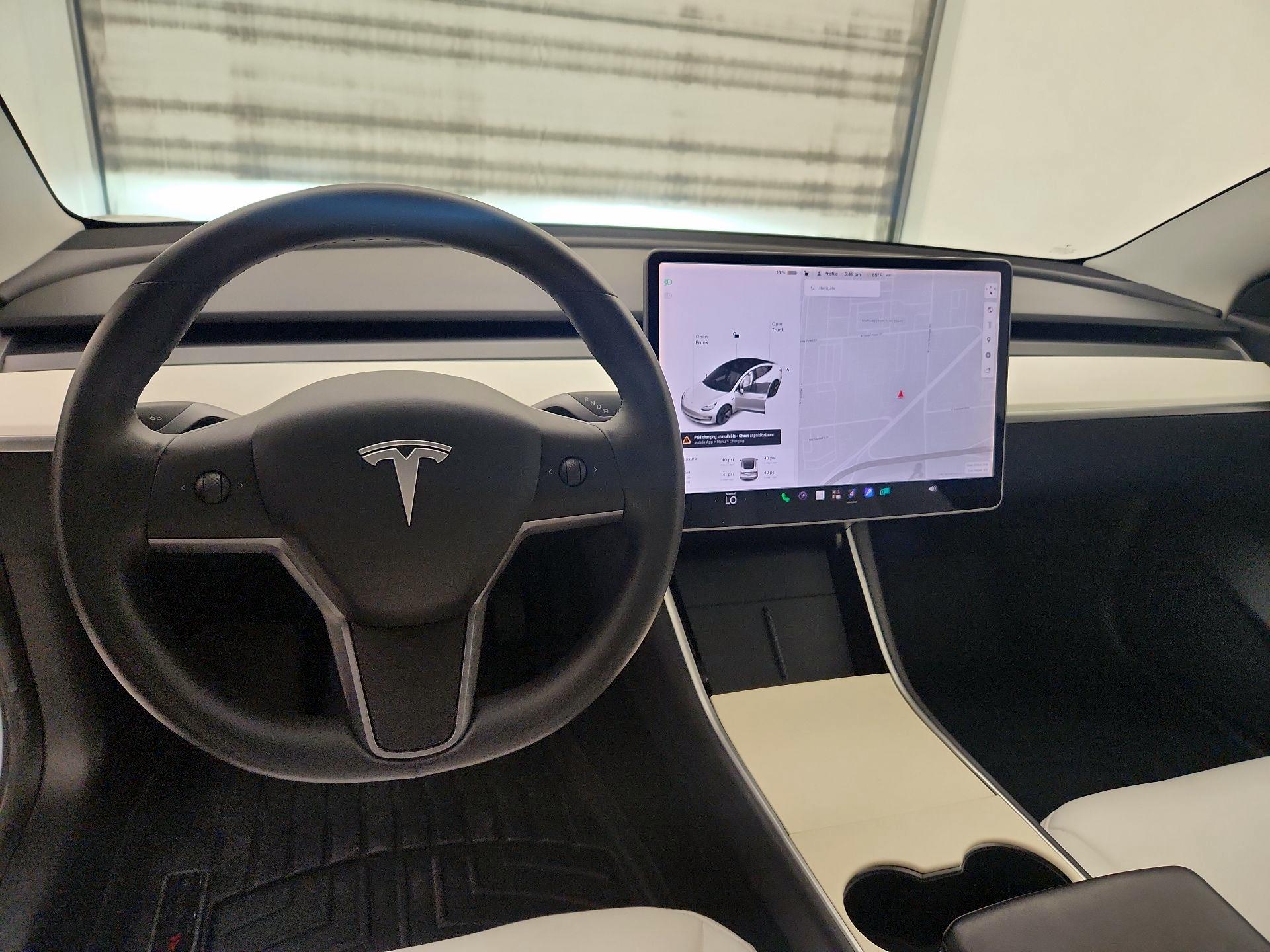 Thumbnail: 2020 Tesla Model 3 - 9