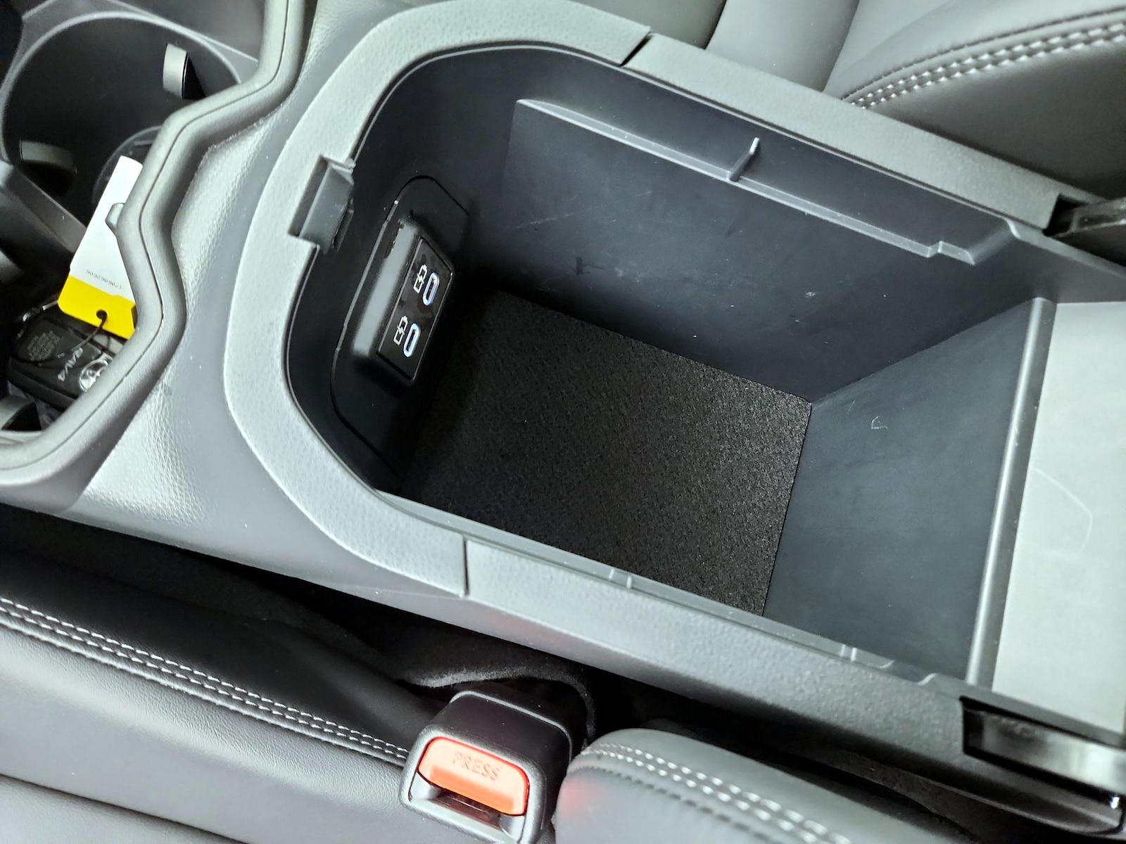 2025 Toyota RAV4 XLE Premium - Photo 19