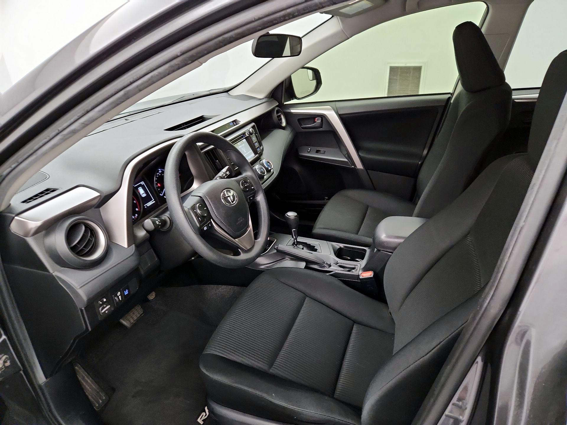 Thumbnail: 2018 Toyota RAV4 - 11