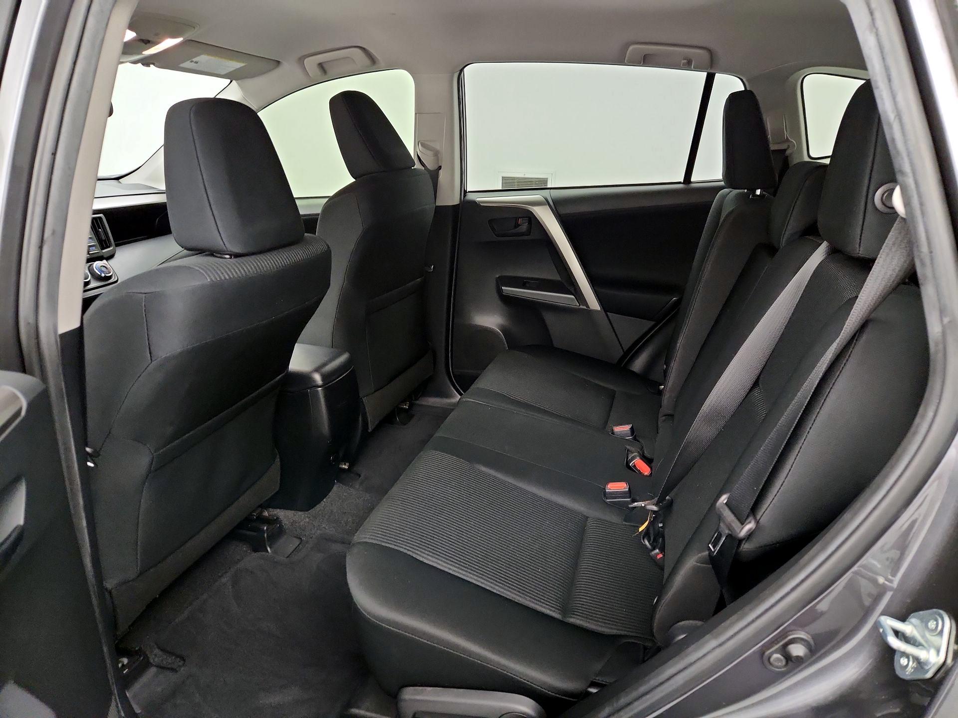 Thumbnail: 2018 Toyota RAV4 - 19
