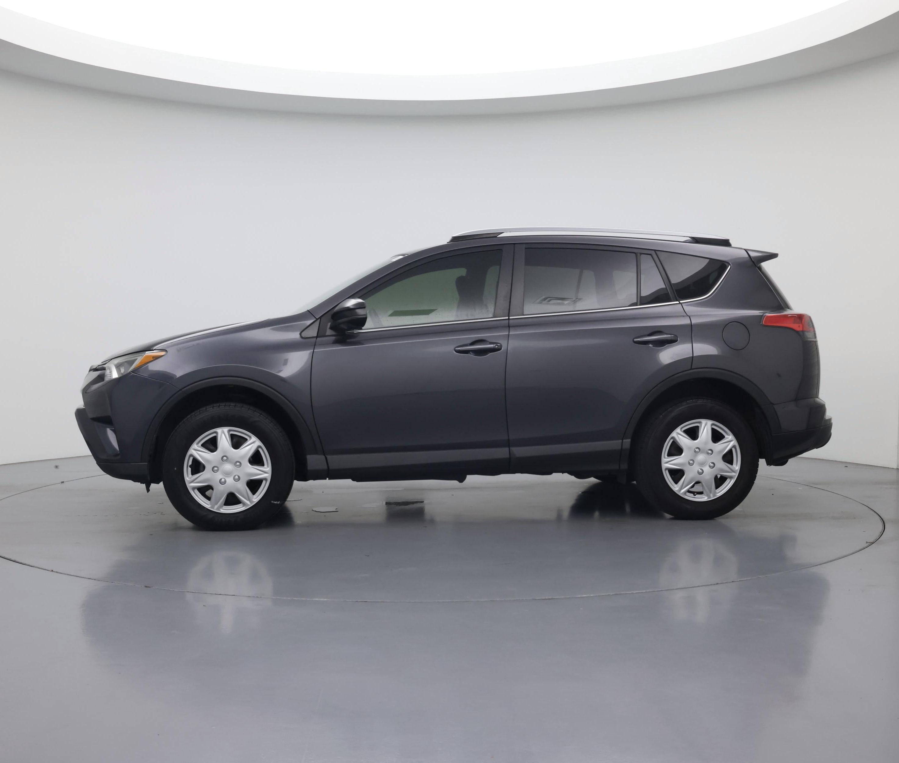 Thumbnail: 2018 Toyota RAV4 - 3