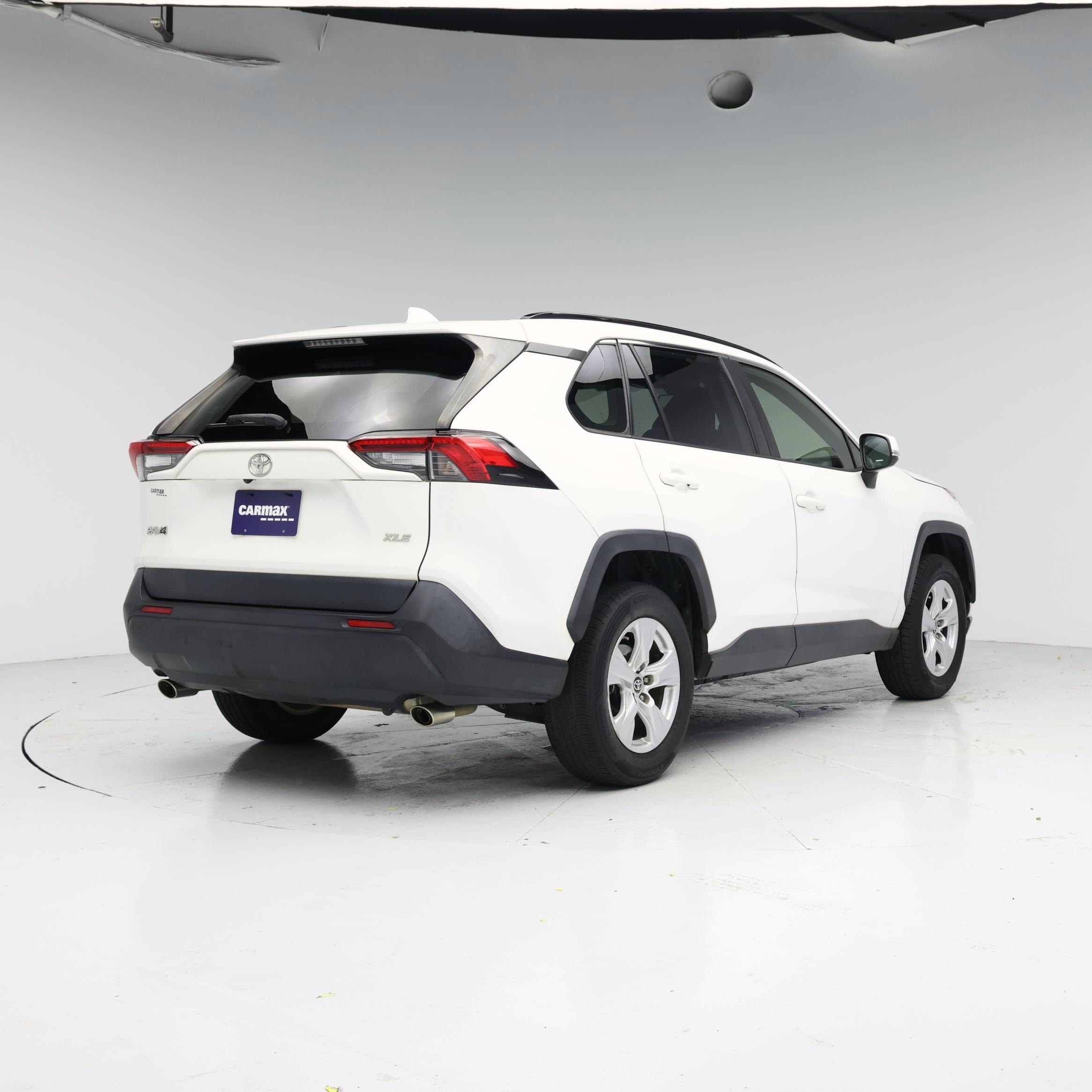 Thumbnail: 2019 Toyota RAV4 - 8