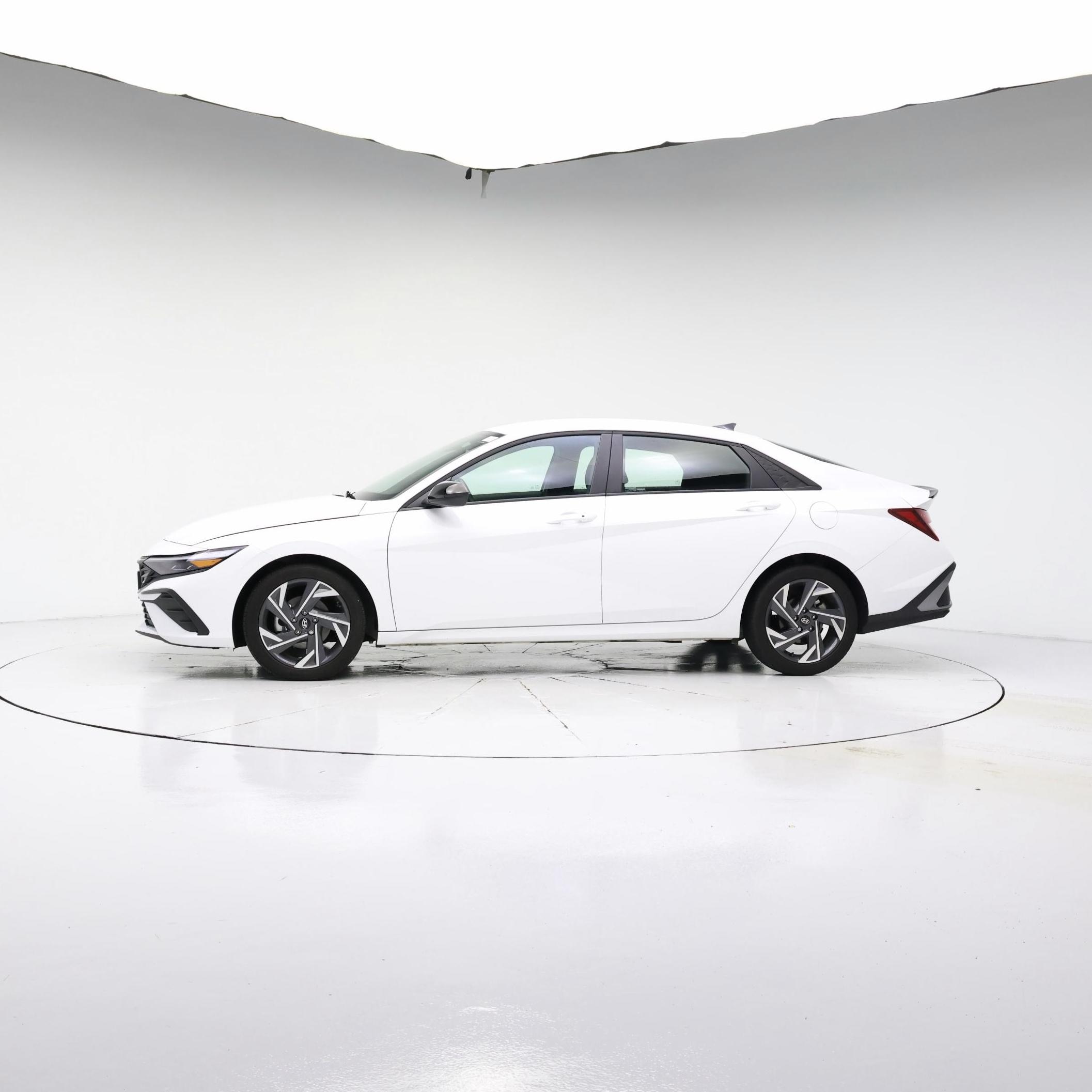 Thumbnail: 2025 Hyundai Elantra - 3