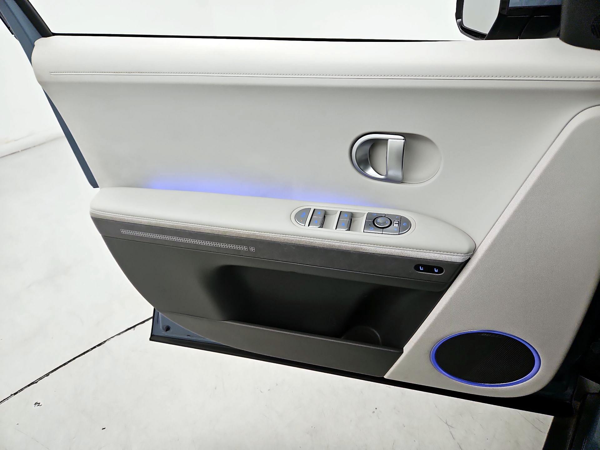 Thumbnail: 2024 Hyundai Ioniq 5 - 12