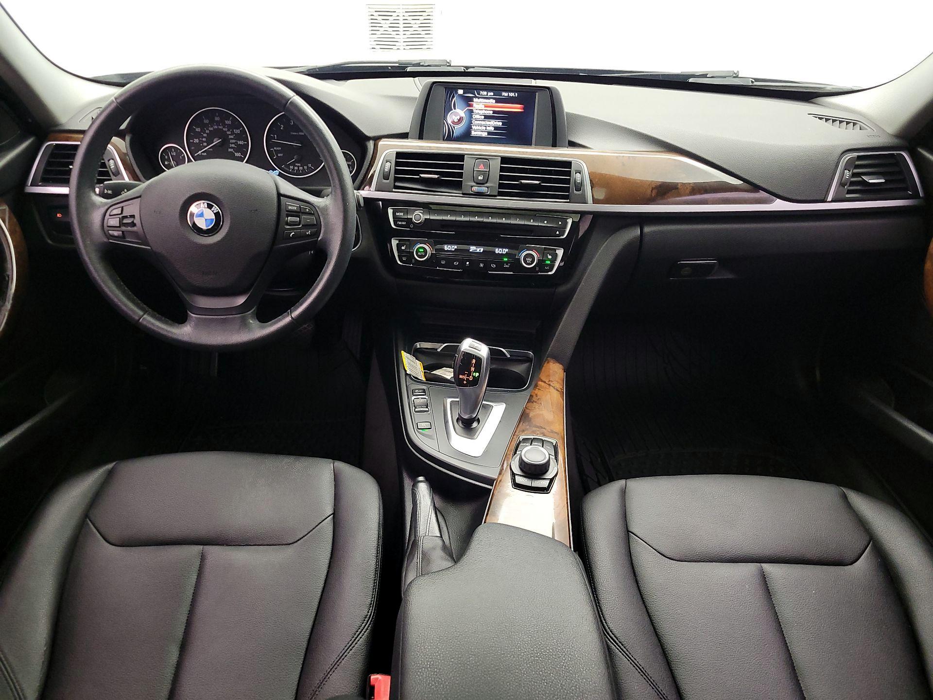 Thumbnail: 2016 BMW 3 Series - 9