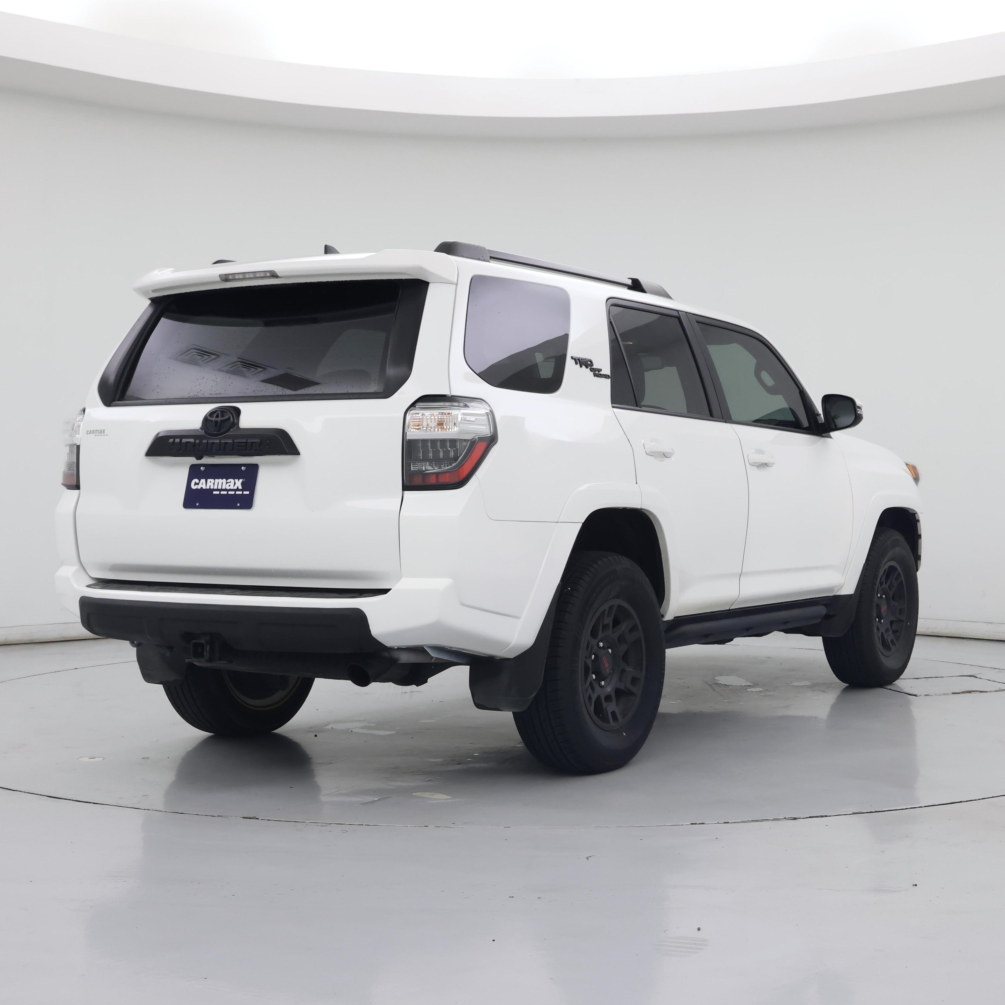 Thumbnail: 2022 Toyota 4Runner - 8