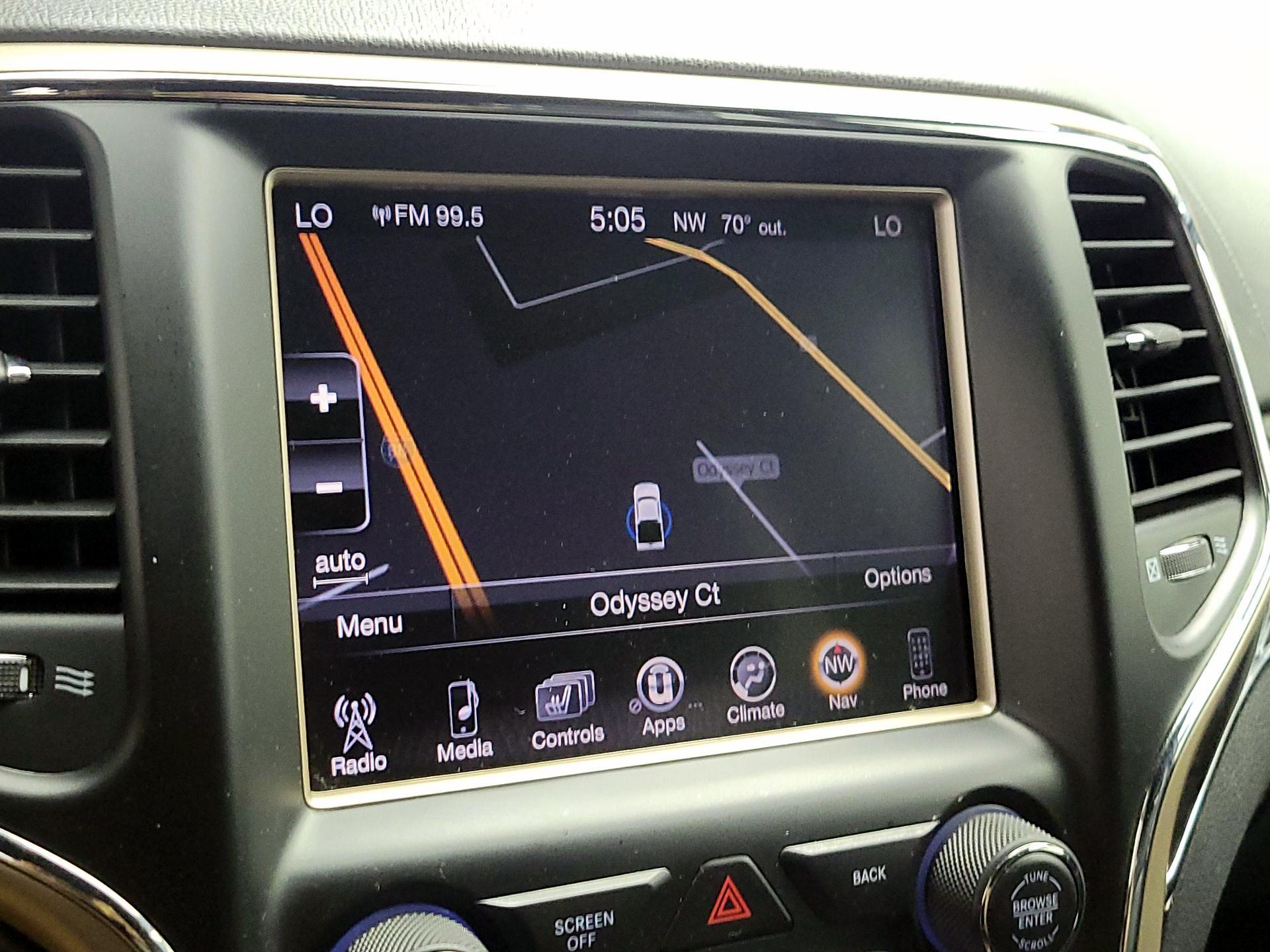 Thumbnail: 2017 Jeep Grand Cherokee - 14