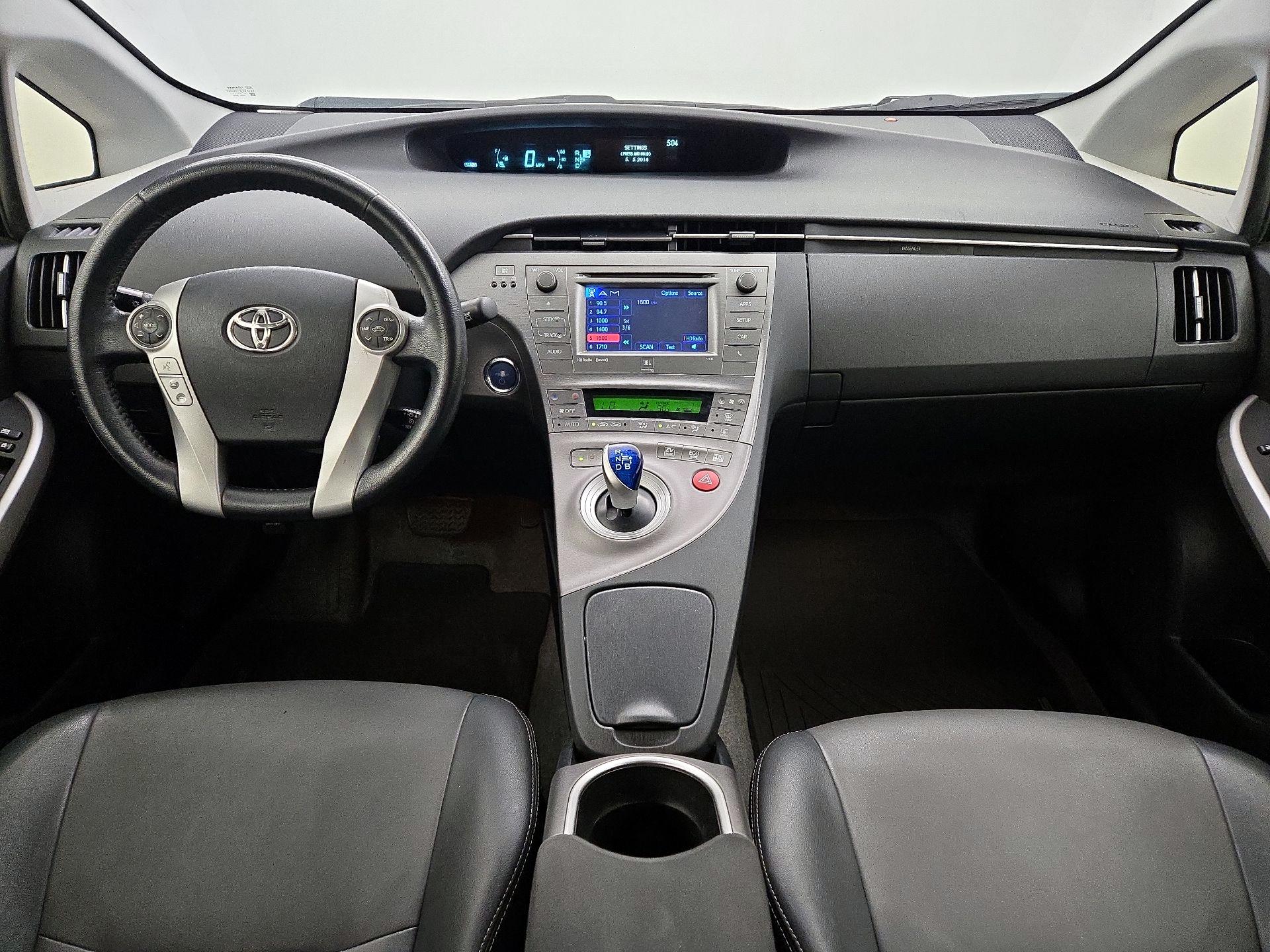 Thumbnail: 2015 Toyota Prius - 9