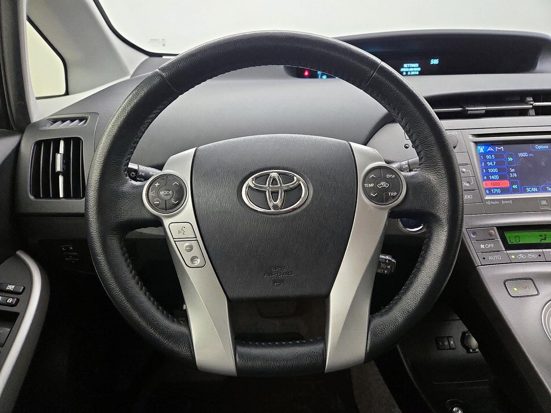Thumbnail: 2015 Toyota Prius - 10