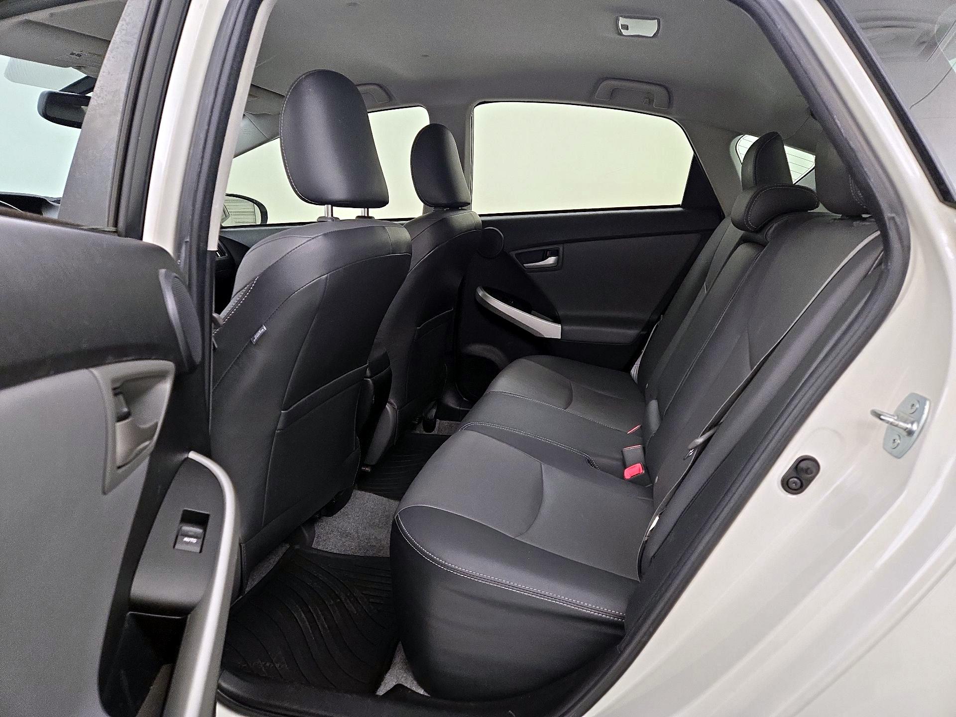 Thumbnail: 2015 Toyota Prius - 19