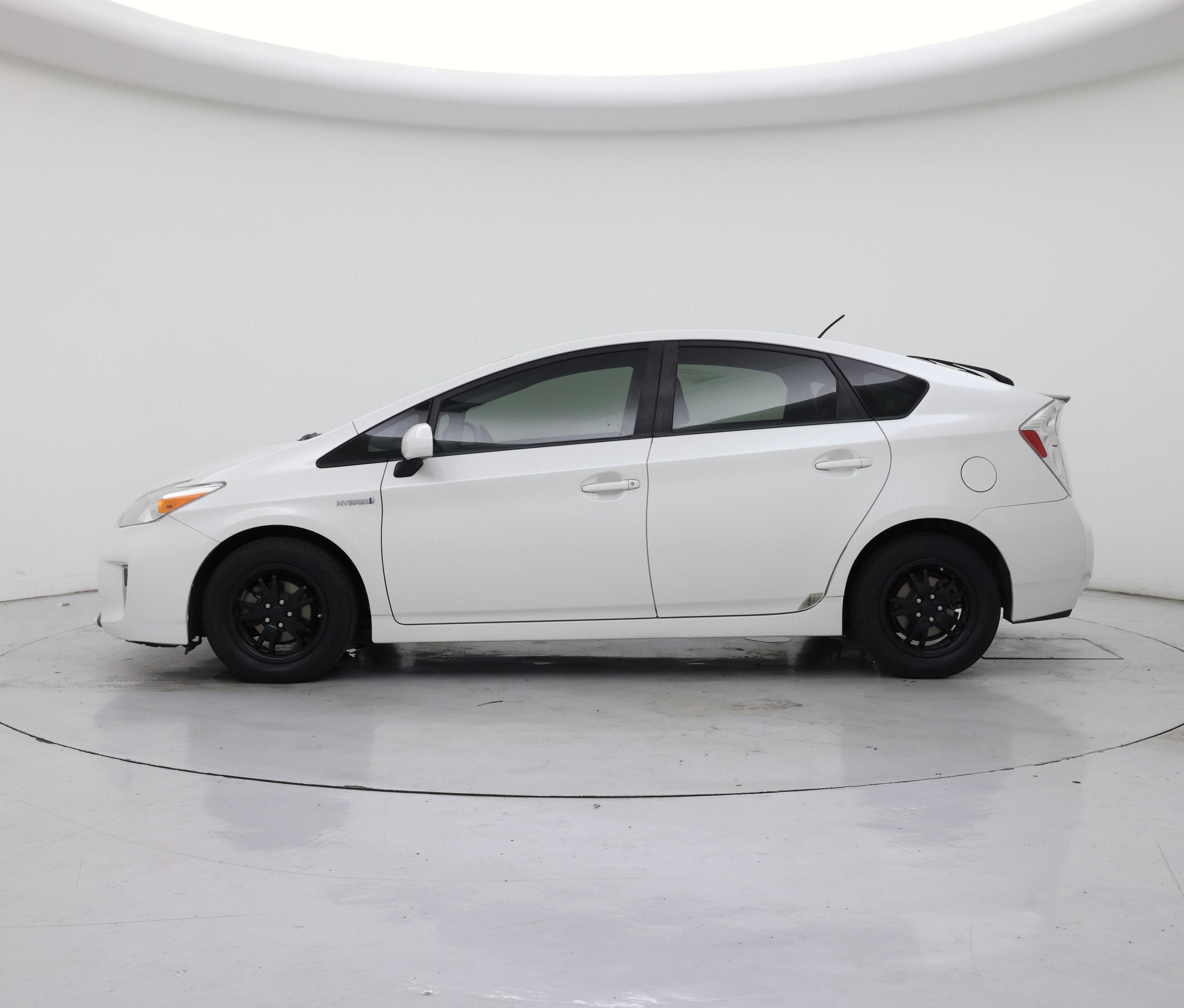 Thumbnail: 2015 Toyota Prius - 3