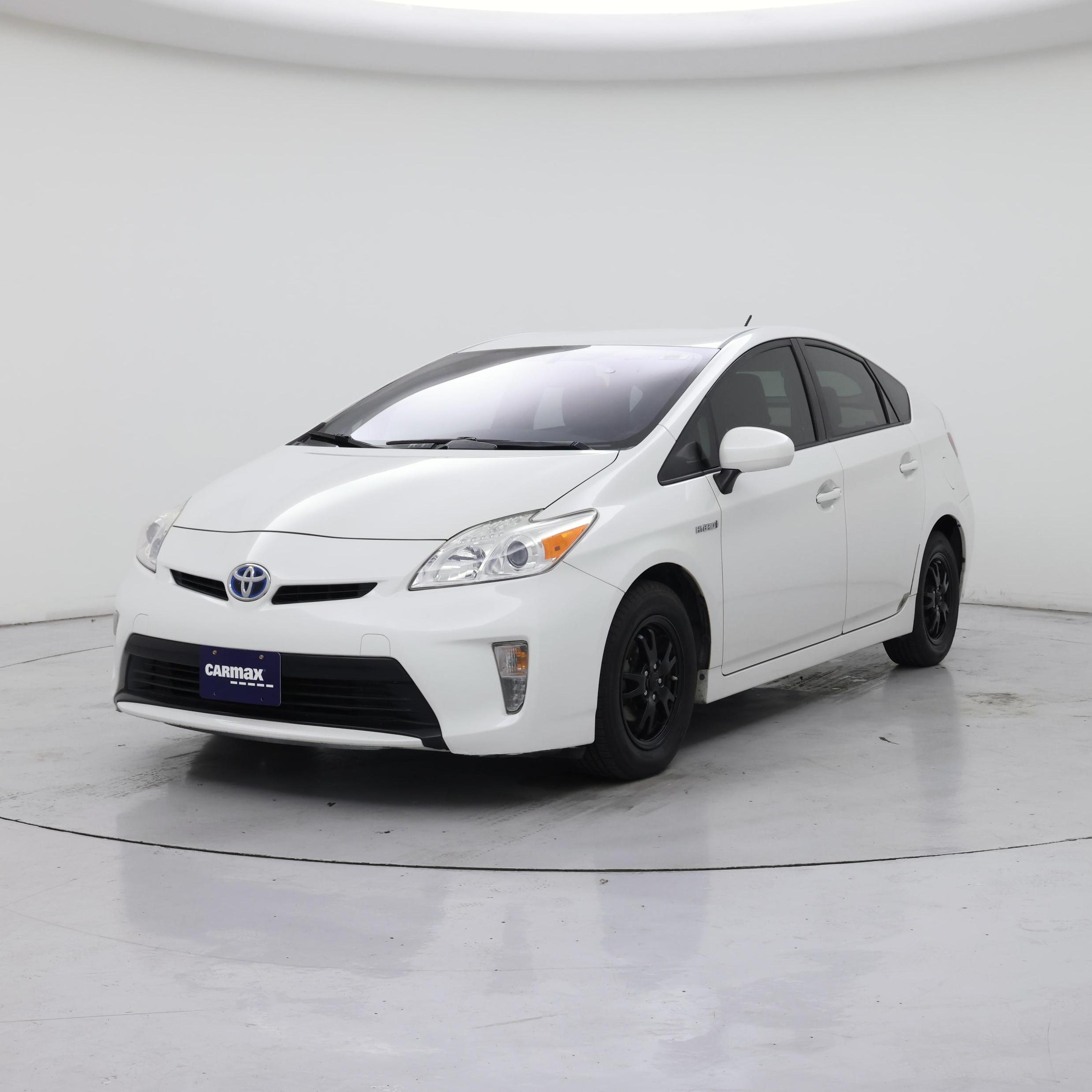 Thumbnail: 2015 Toyota Prius - 4
