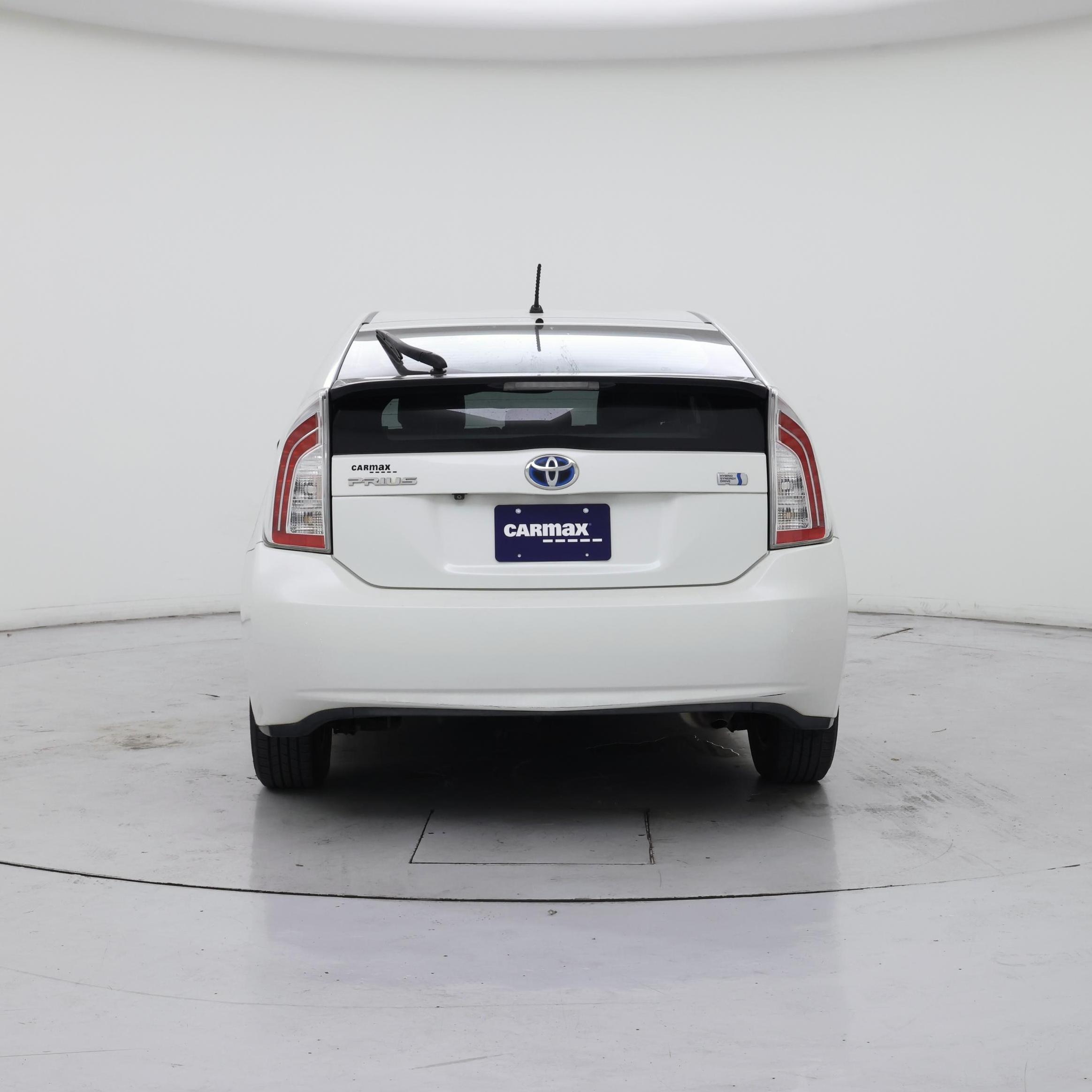 Thumbnail: 2015 Toyota Prius - 6