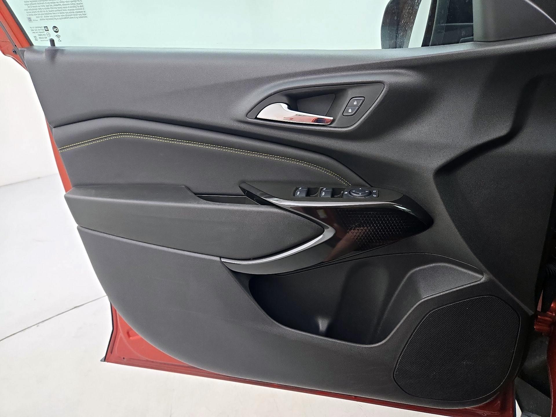 Thumbnail: 2024 Chevrolet Trax - 12