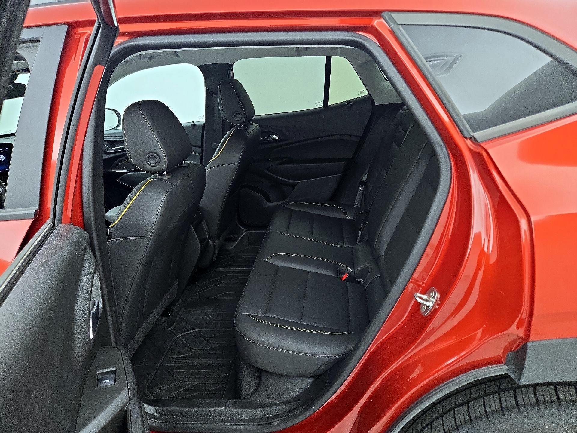 Thumbnail: 2024 Chevrolet Trax - 19