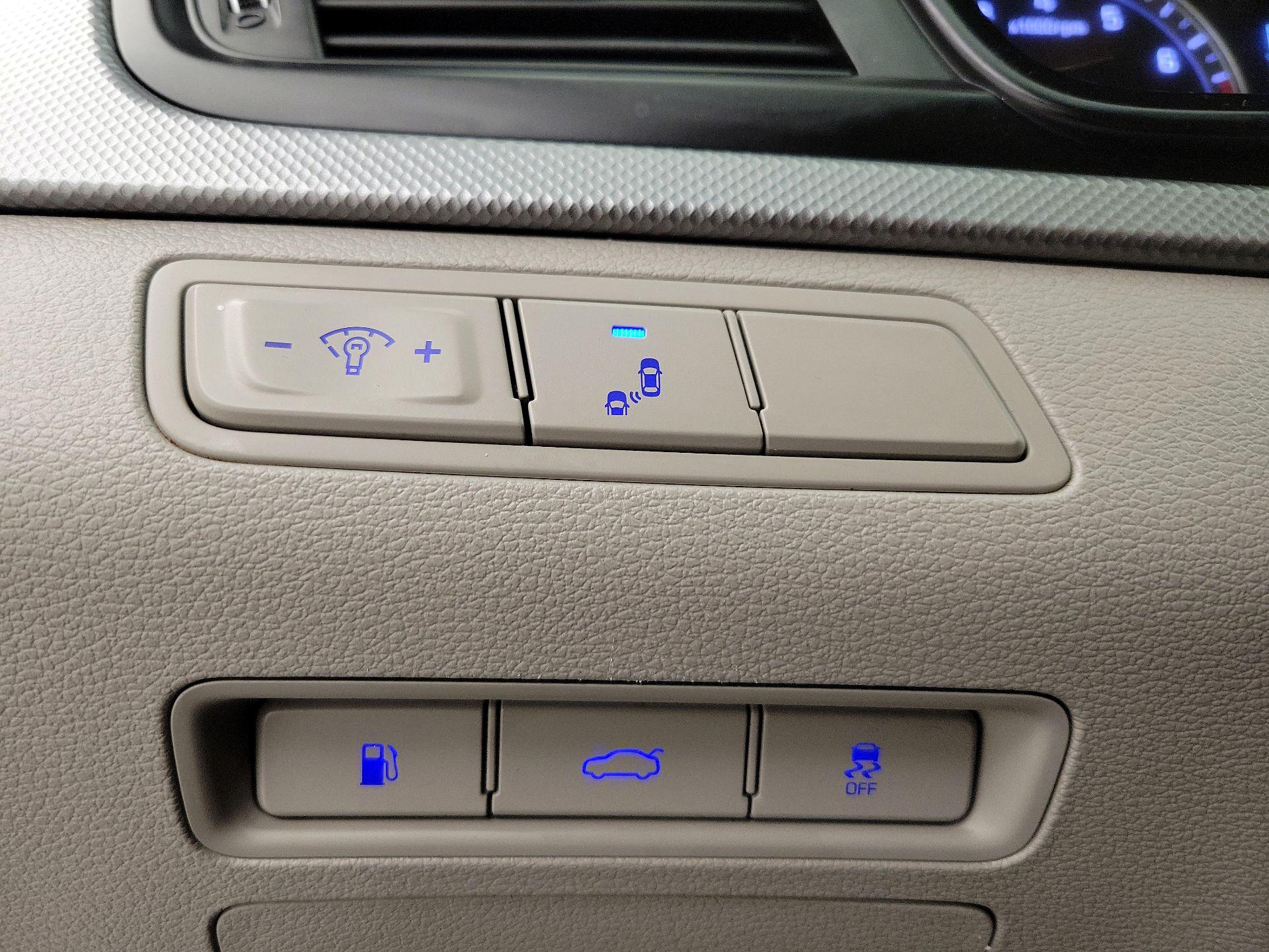 Thumbnail: 2018 Hyundai Sonata - 13