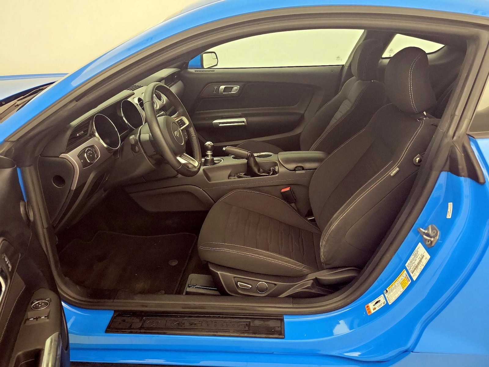 2017 Ford Mustang GT - Photo 12