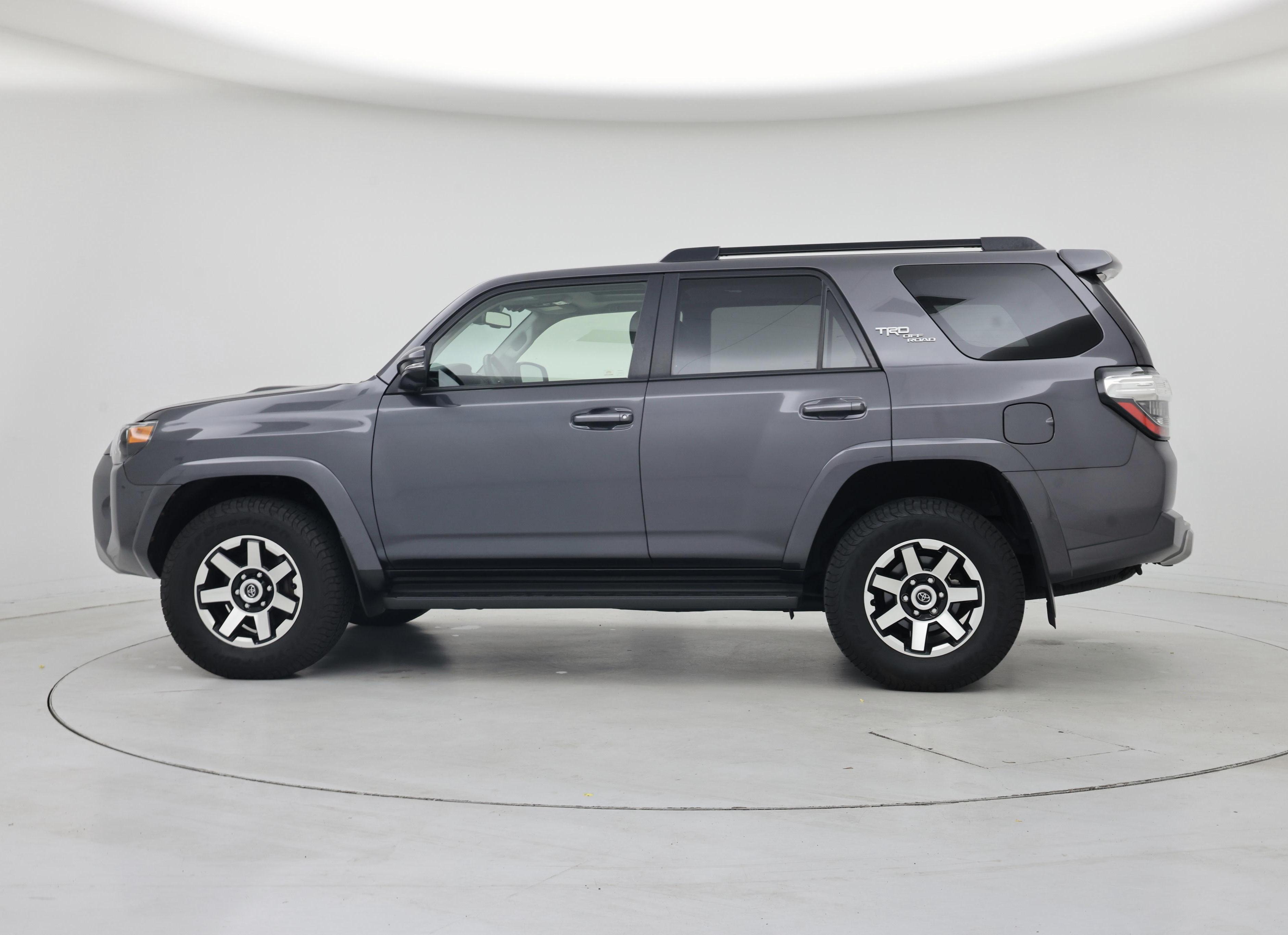 Thumbnail: 2021 Toyota 4Runner - 3