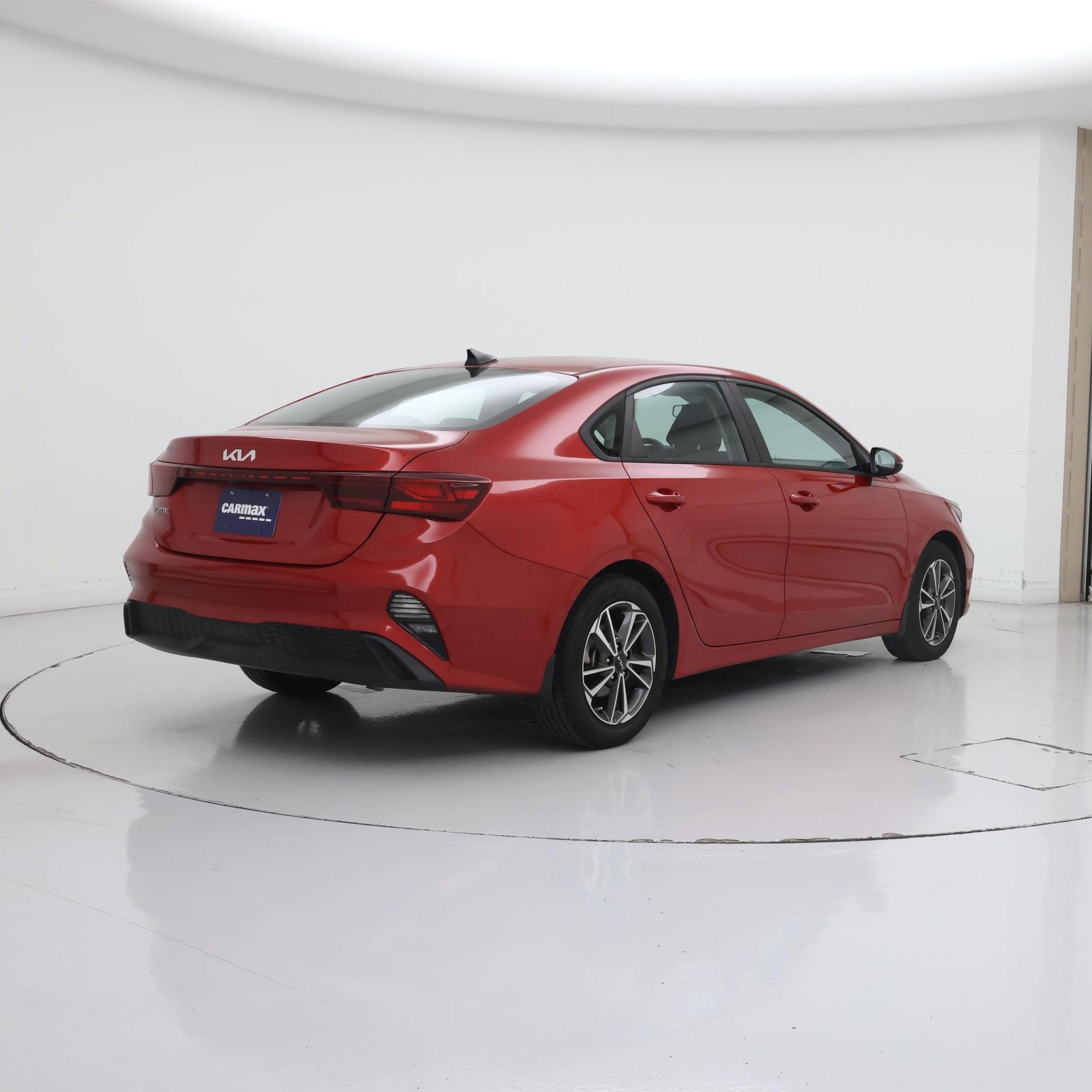 Thumbnail: 2023 Kia Forte - 8