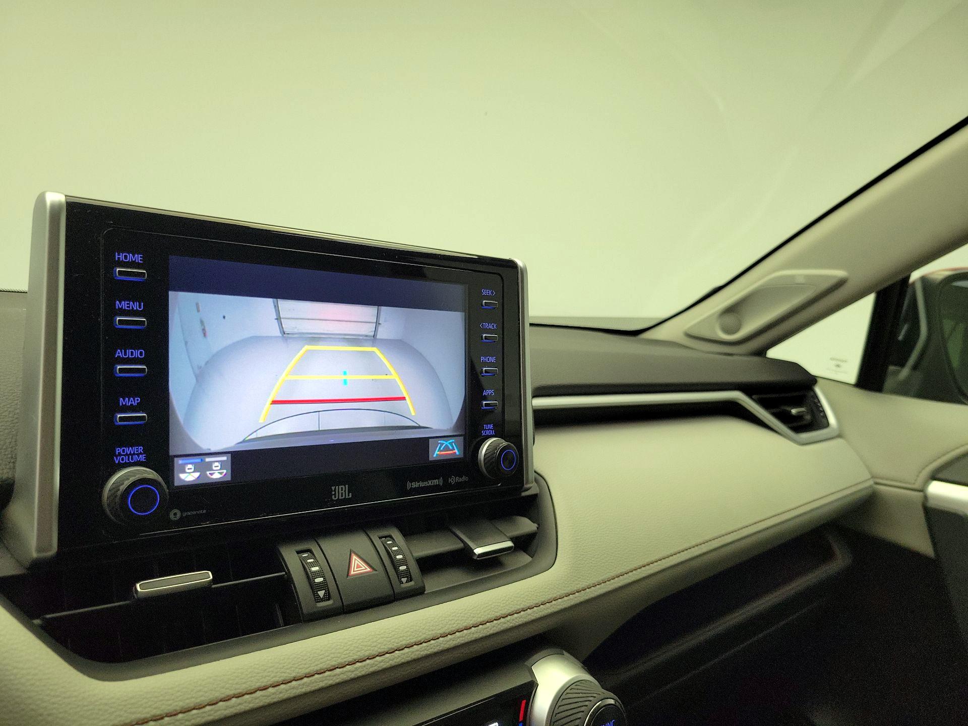 Thumbnail: 2020 Toyota RAV4 - 15