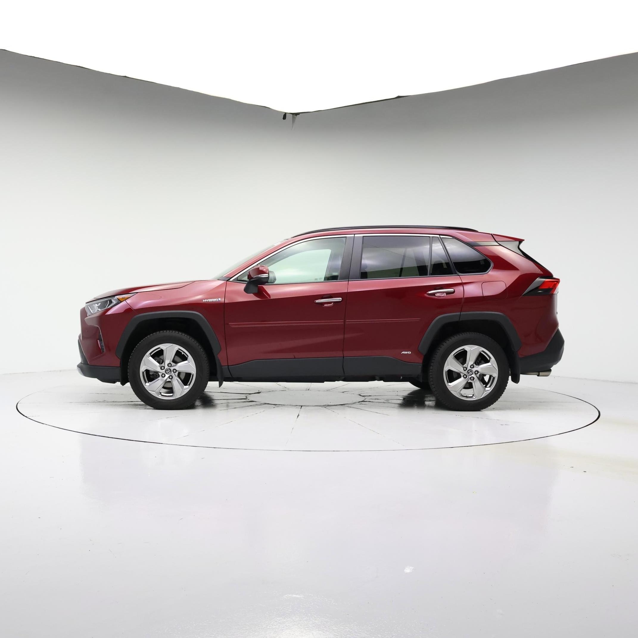 Thumbnail: 2020 Toyota RAV4 - 3