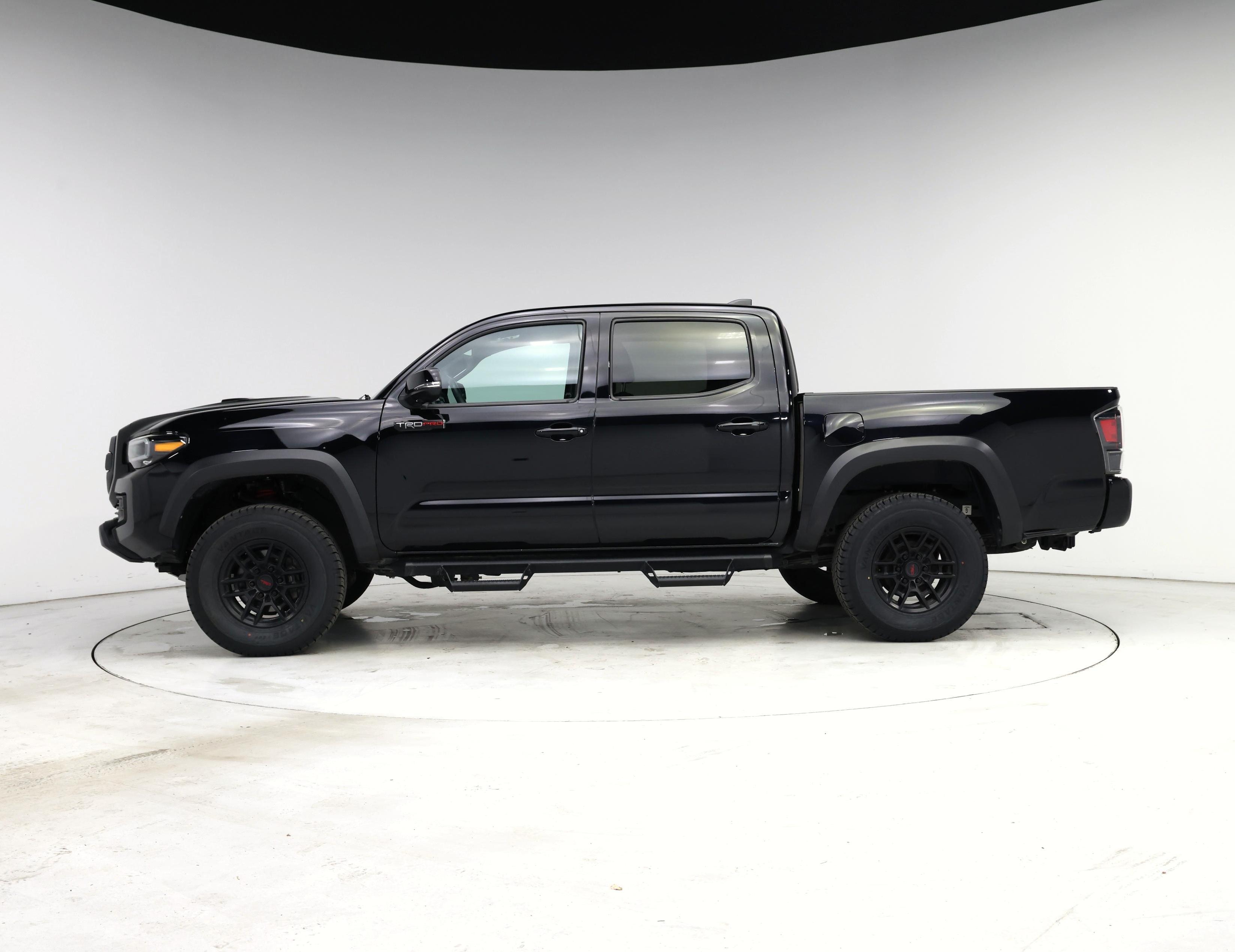 Thumbnail: 2021 Toyota Tacoma - 3