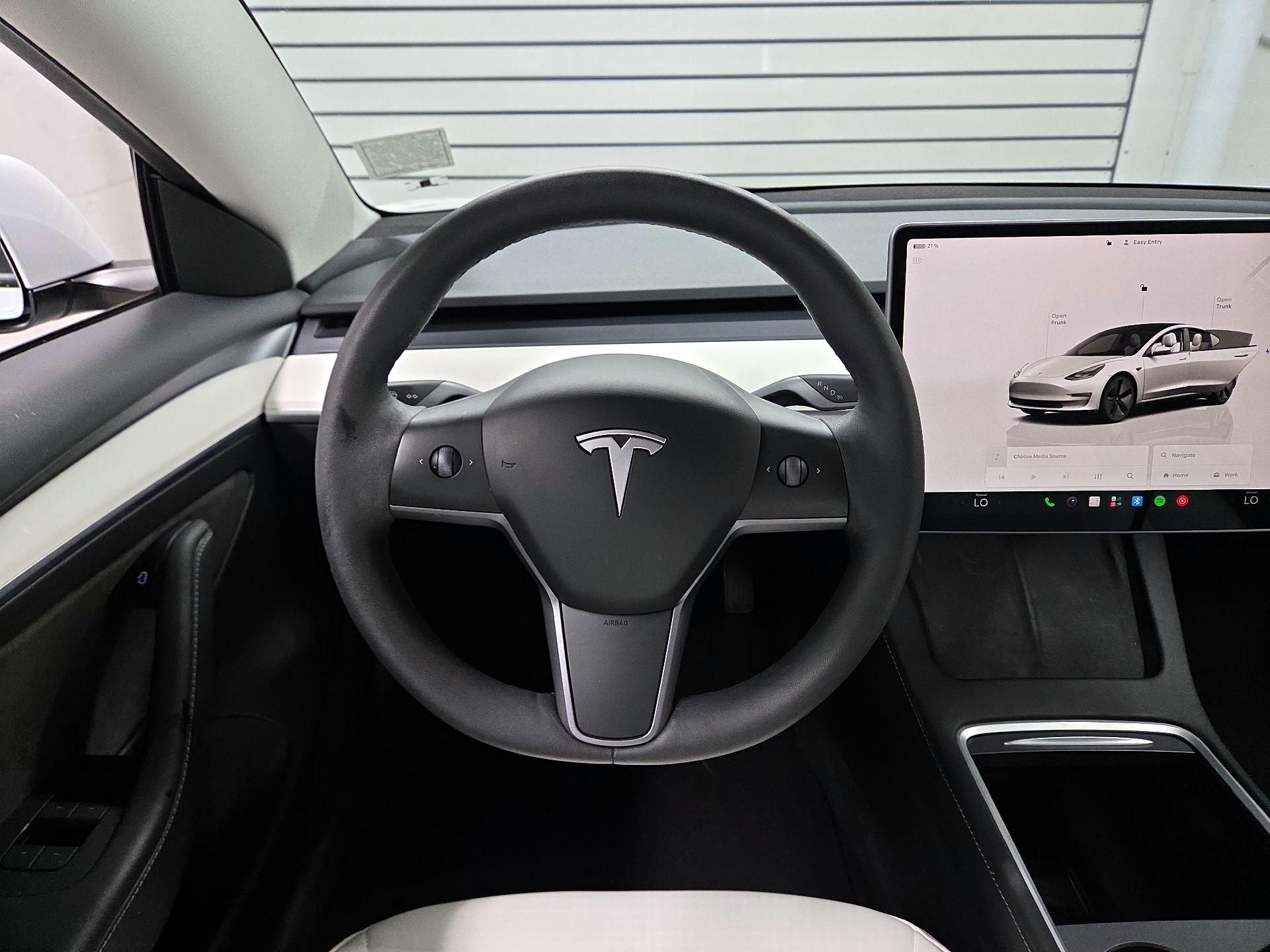 Thumbnail: 2023 Tesla Model 3 - 10