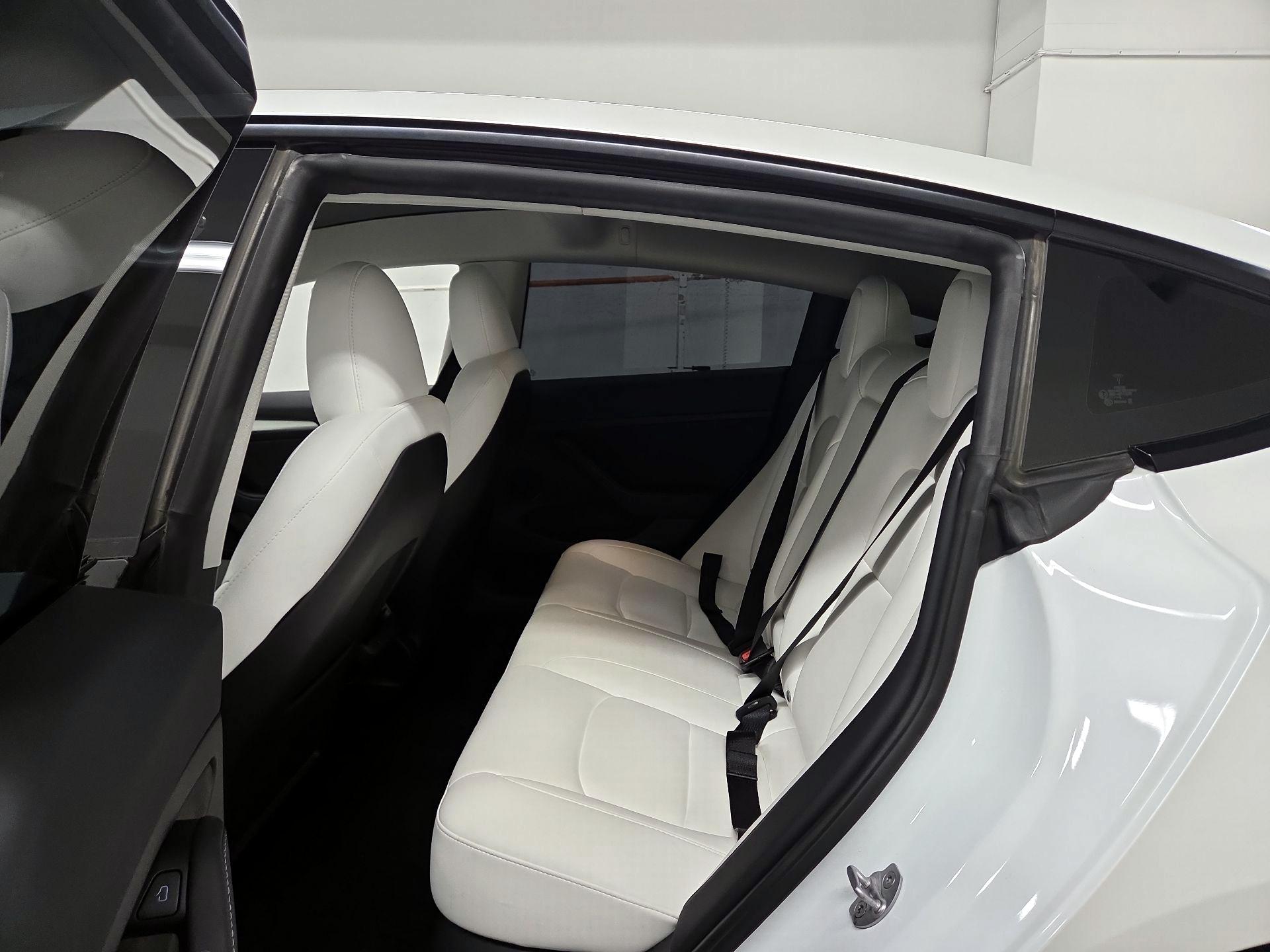 Thumbnail: 2023 Tesla Model 3 - 16