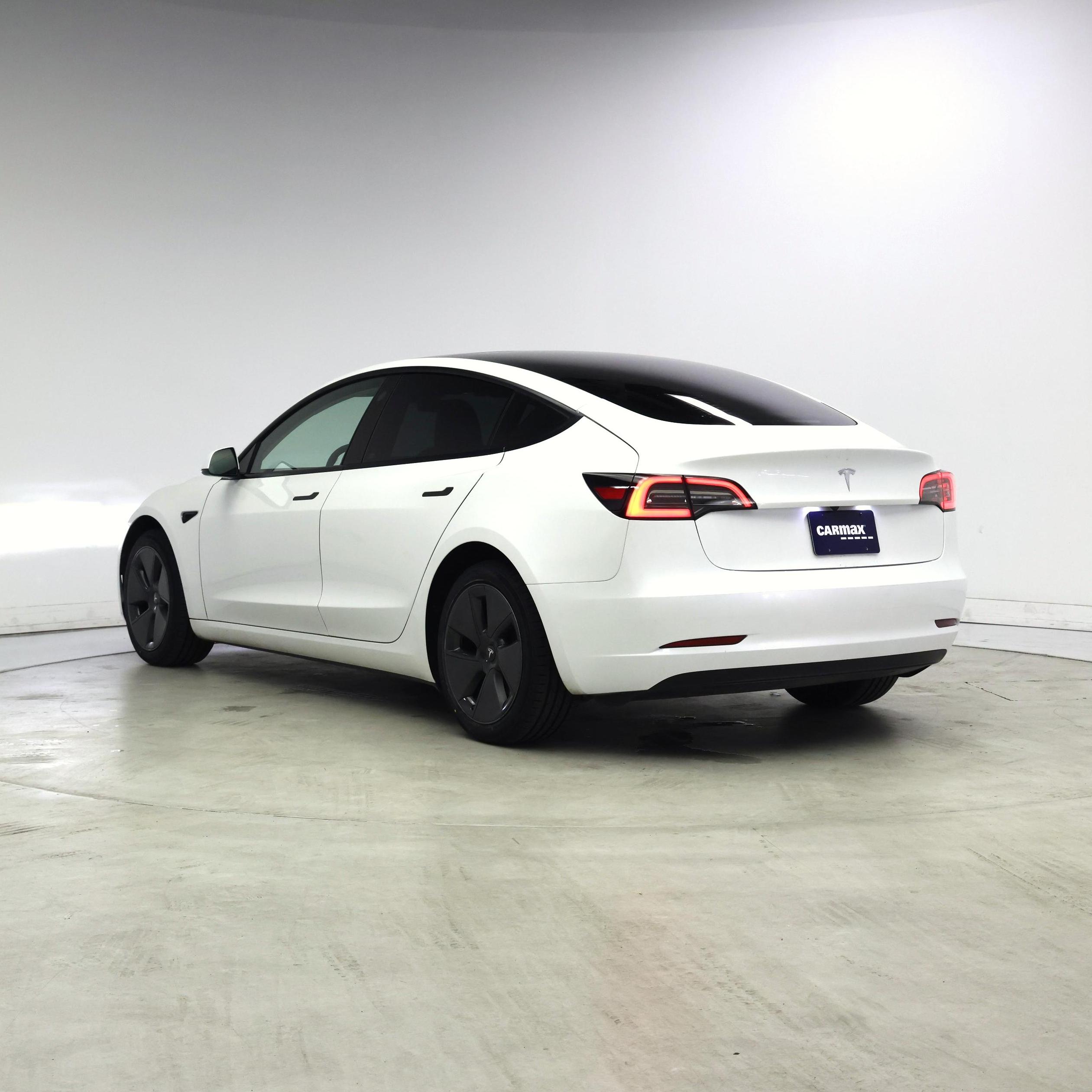 Thumbnail: 2023 Tesla Model 3 - 2