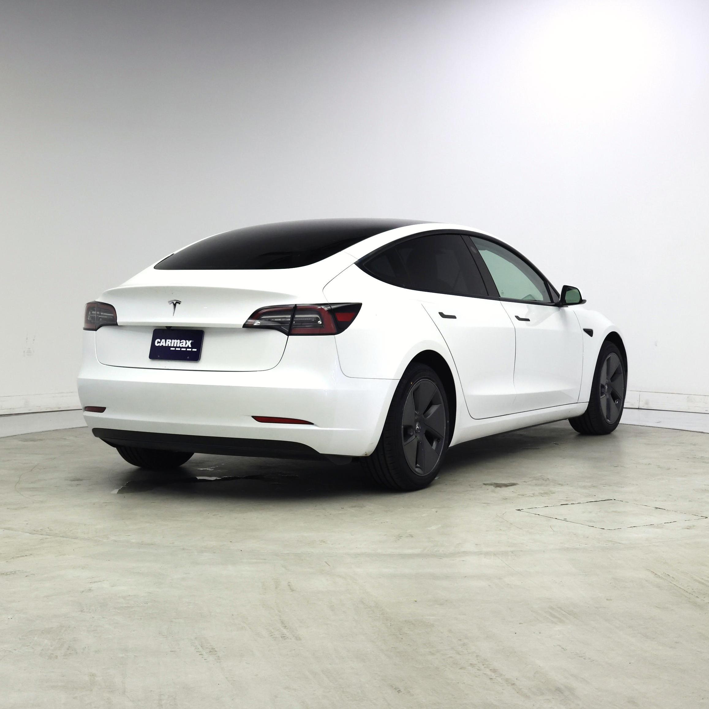Thumbnail: 2023 Tesla Model 3 - 8