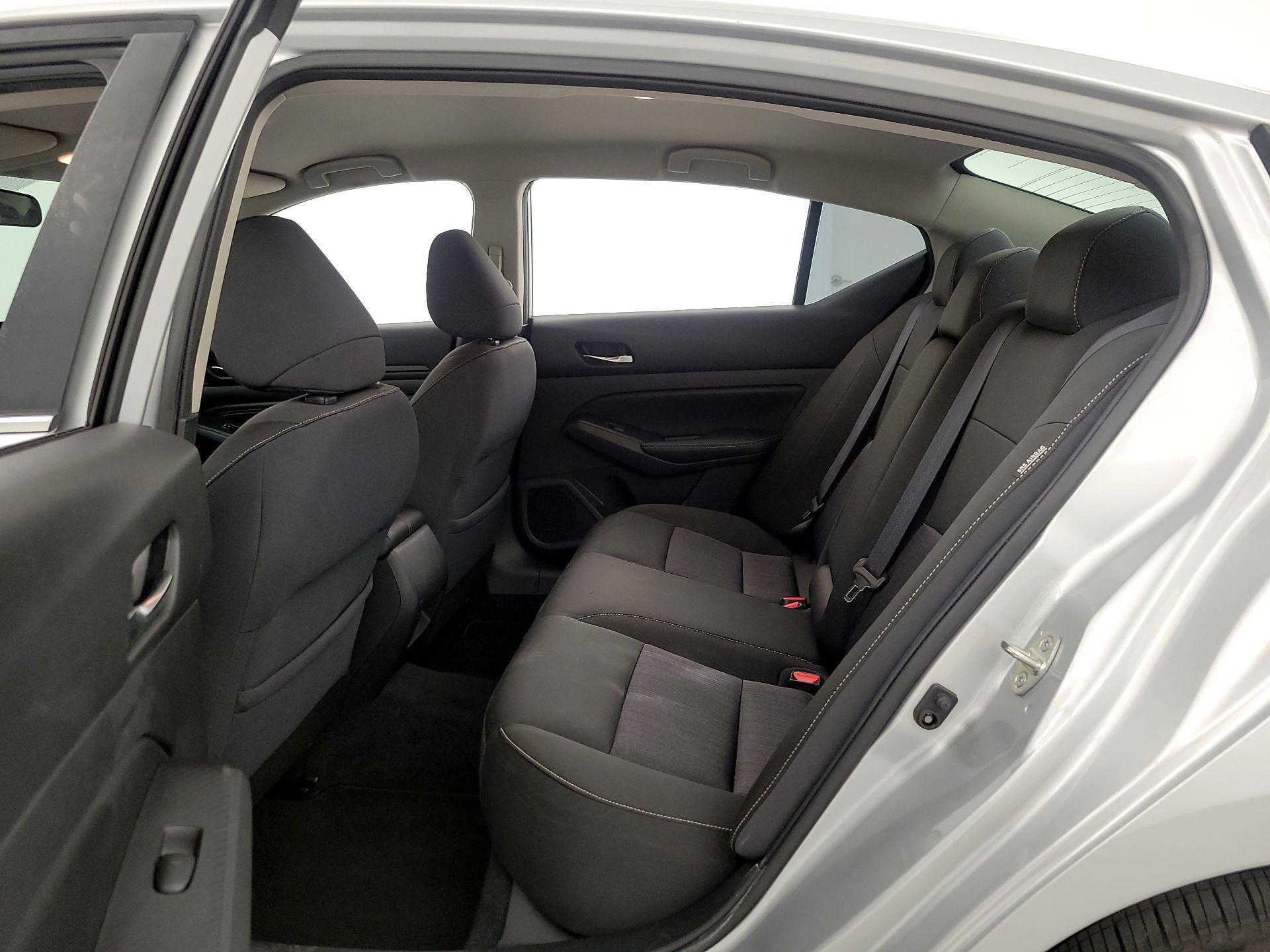 Thumbnail: 2019 Nissan Altima - 19
