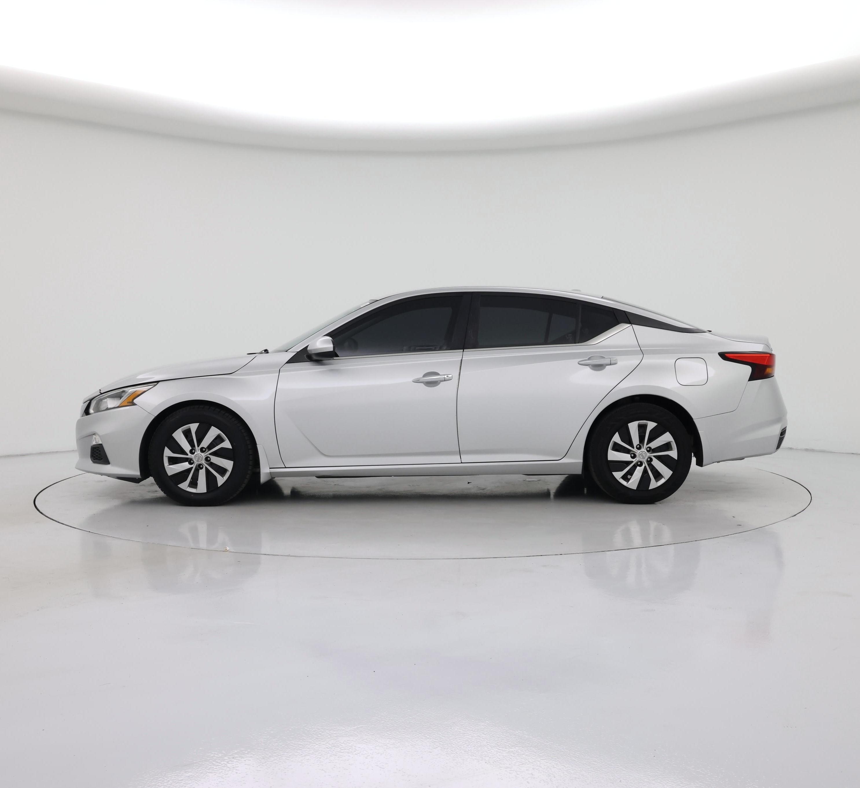 Thumbnail: 2019 Nissan Altima - 3