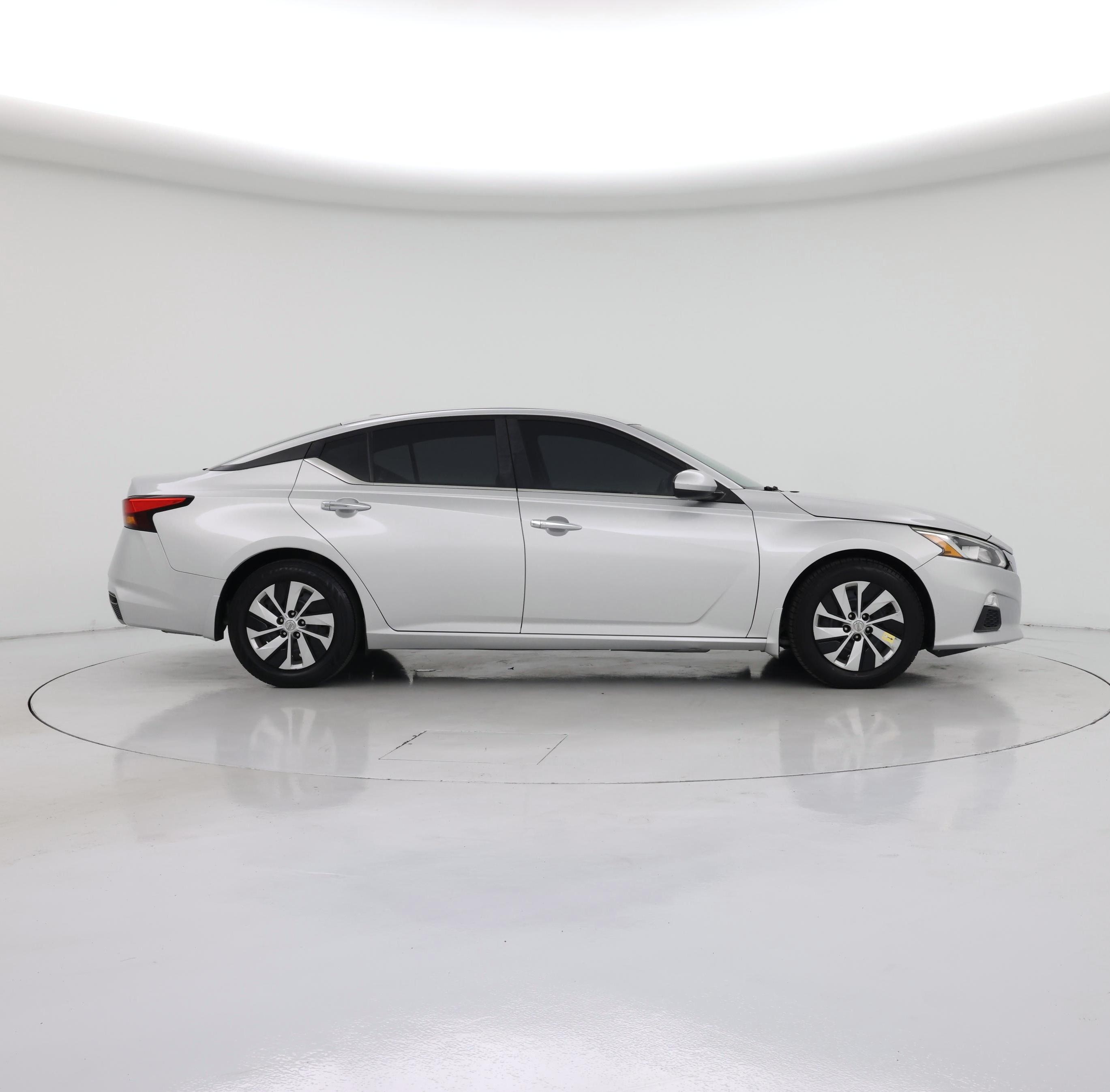 Thumbnail: 2019 Nissan Altima - 7