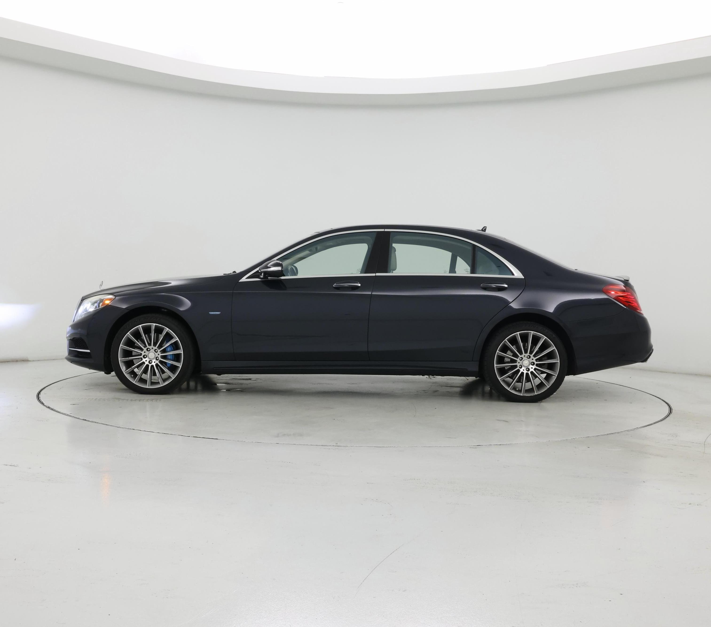 Thumbnail: 2016 Mercedes-Benz S-Class - 3