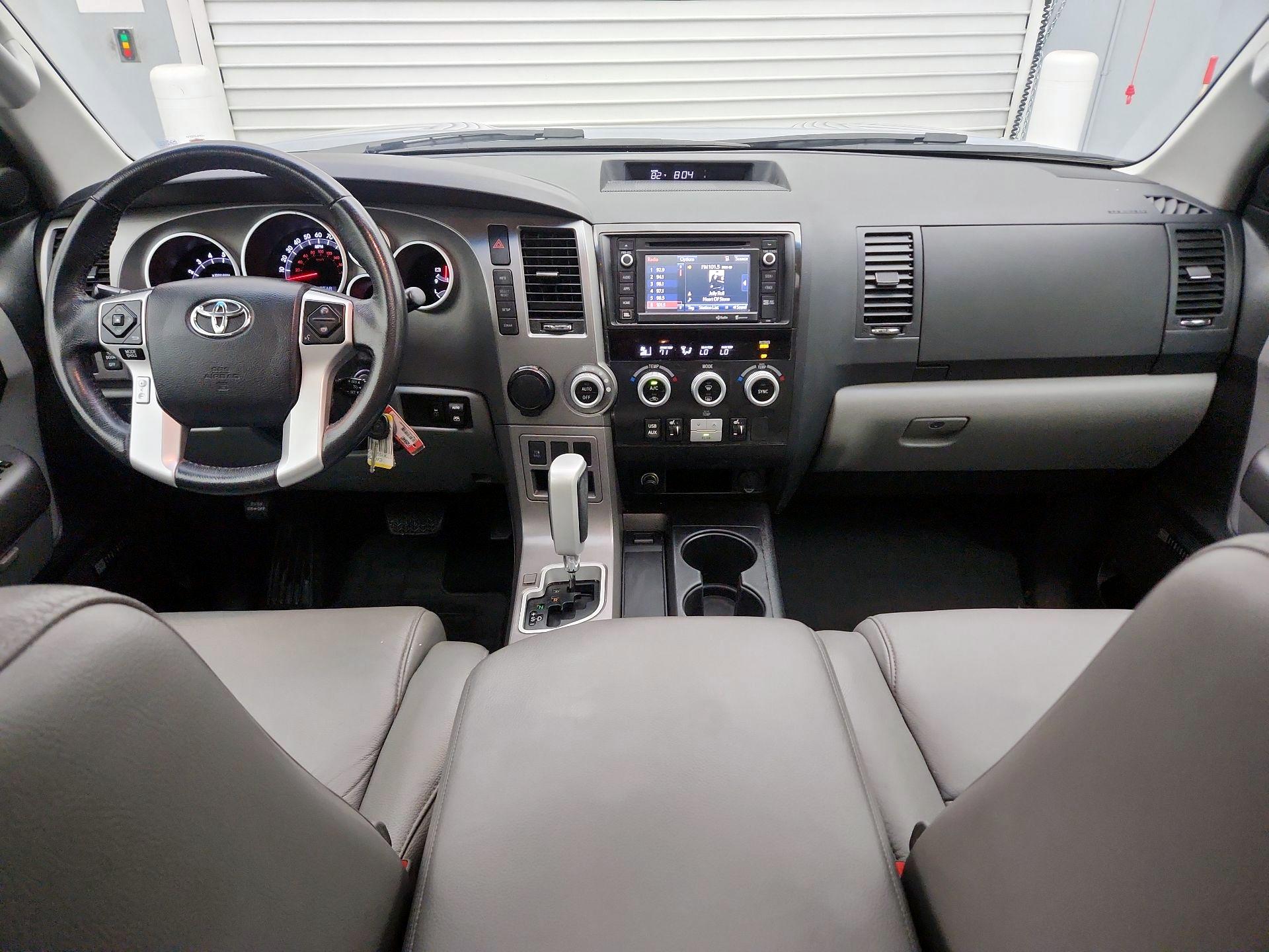 Thumbnail: 2015 Toyota Sequoia - 9