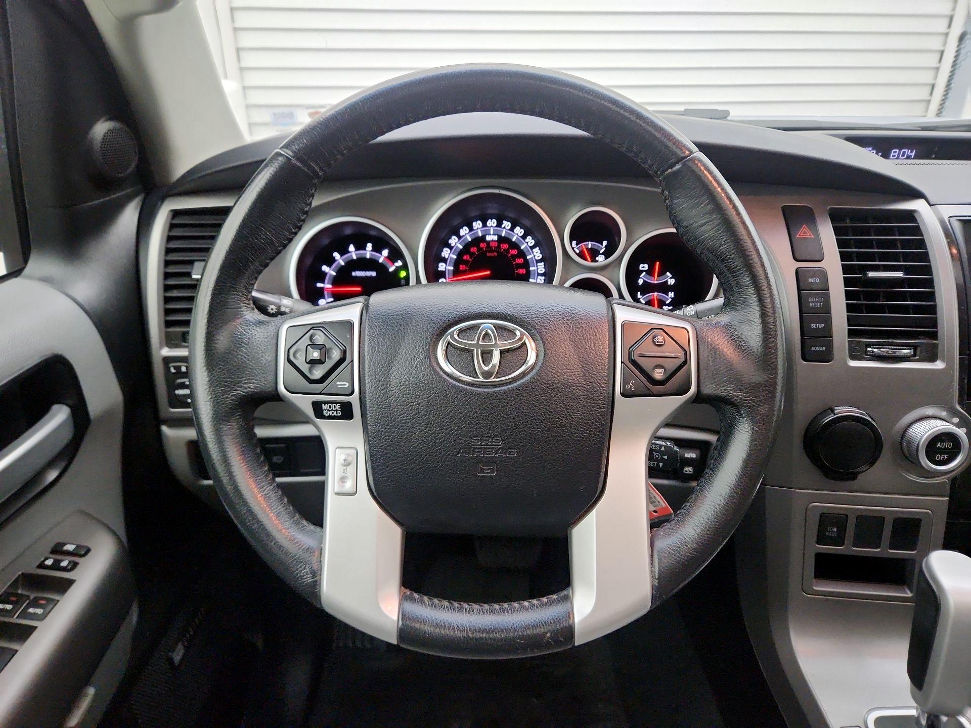 Thumbnail: 2015 Toyota Sequoia - 10