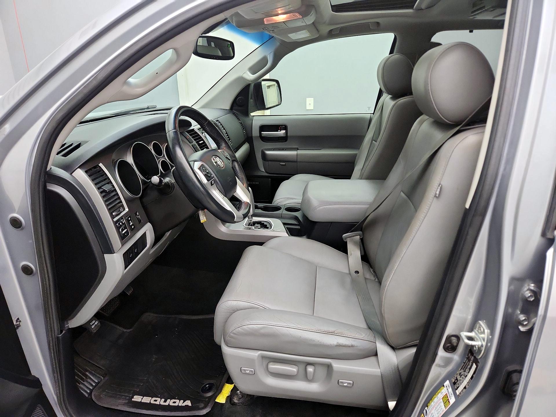 Thumbnail: 2015 Toyota Sequoia - 11